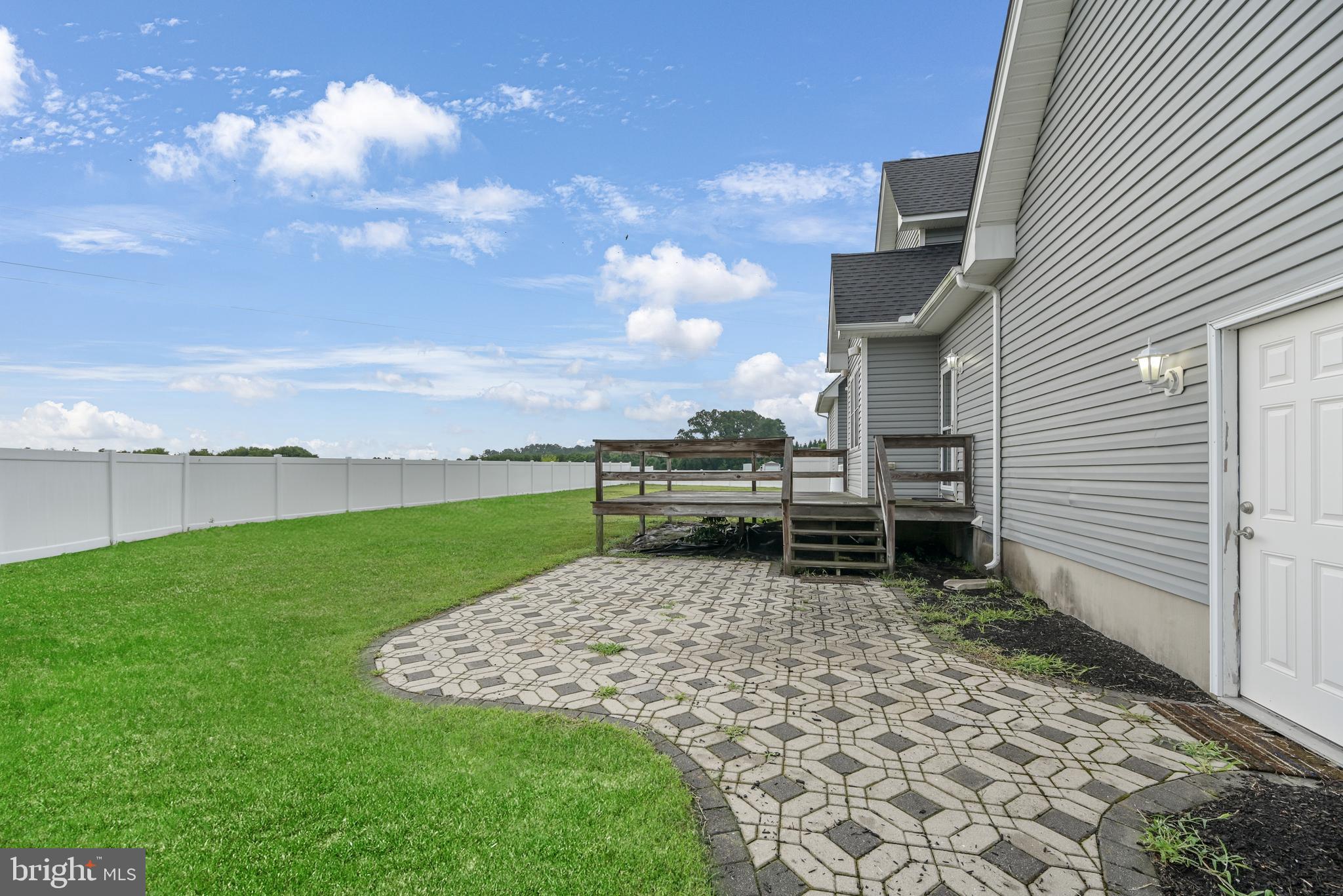 MOCKING BIRD - Residential