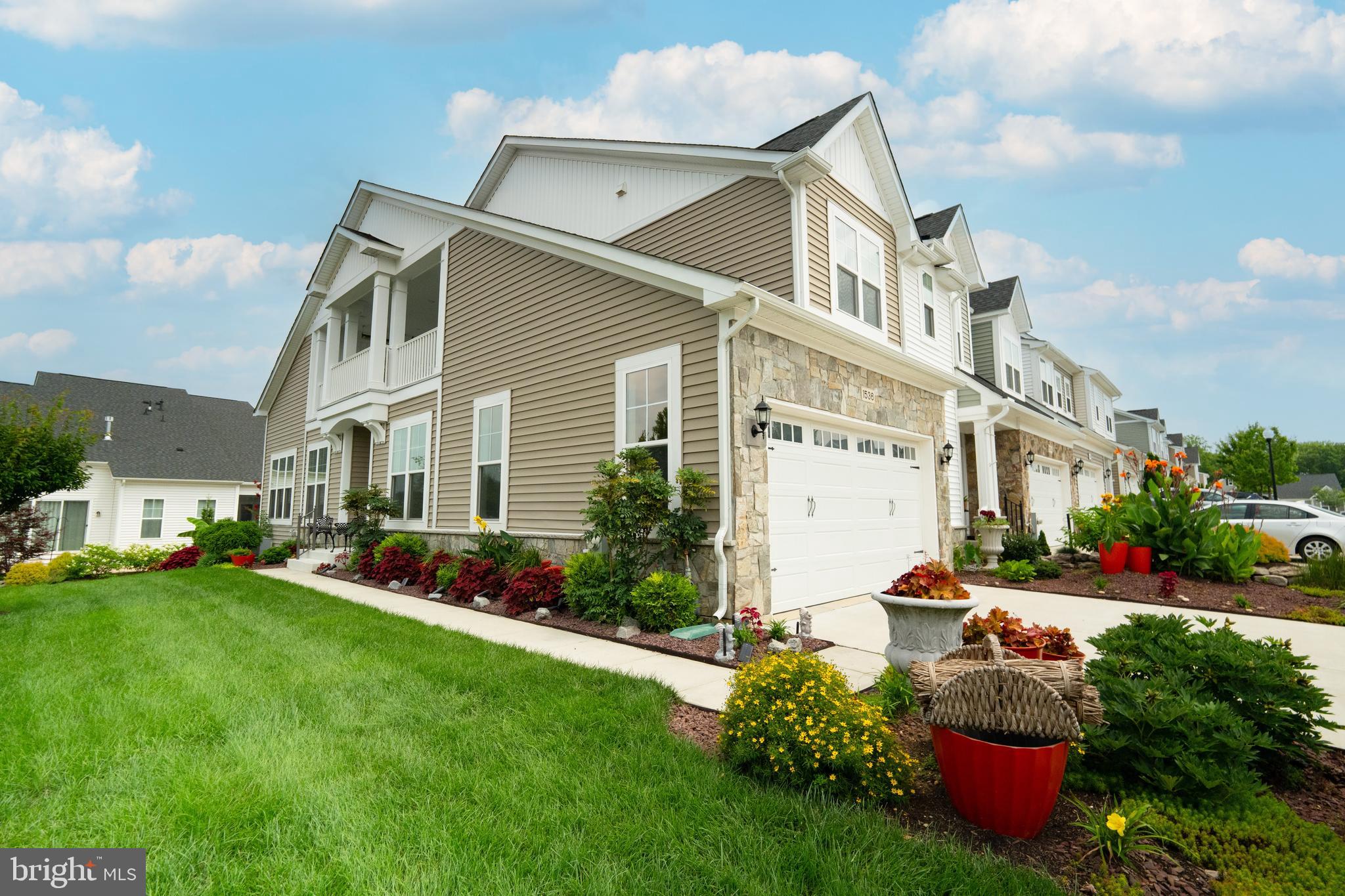 TWO RIVERS - Residential