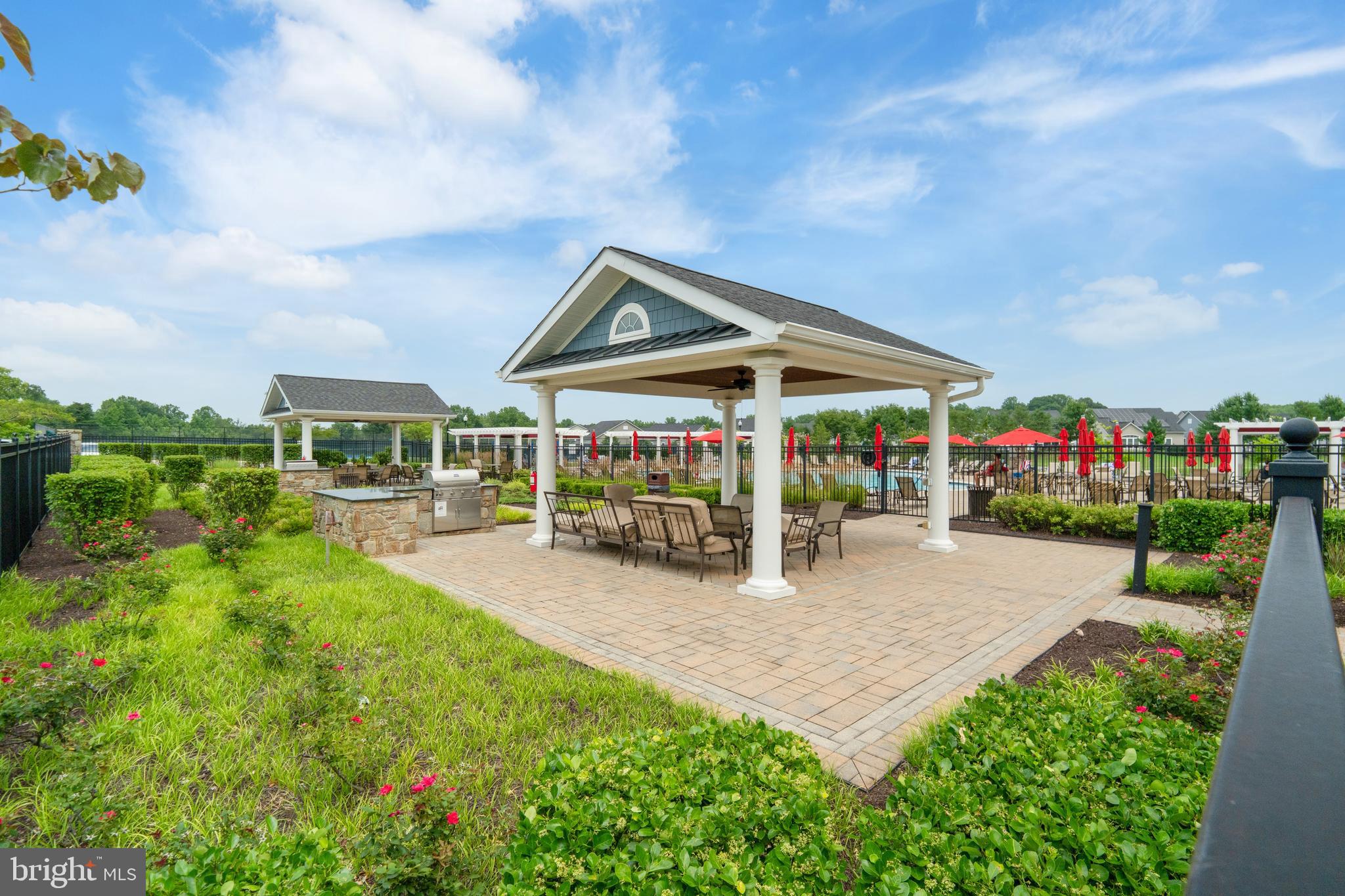 TWO RIVERS - Residential