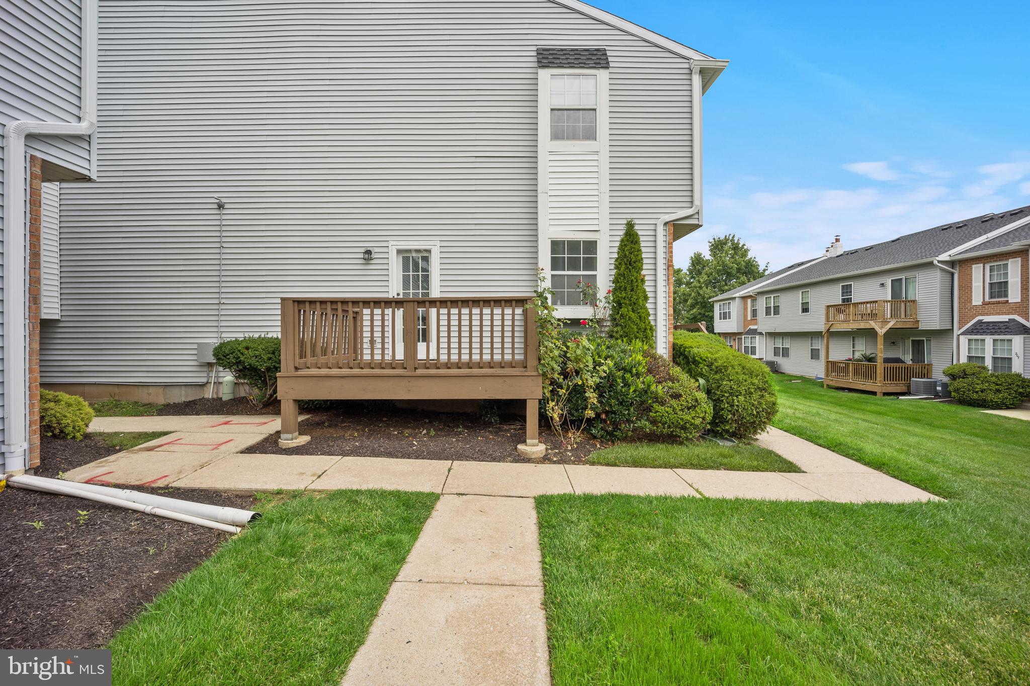 NORTHRIDGE ESTATES - Residential