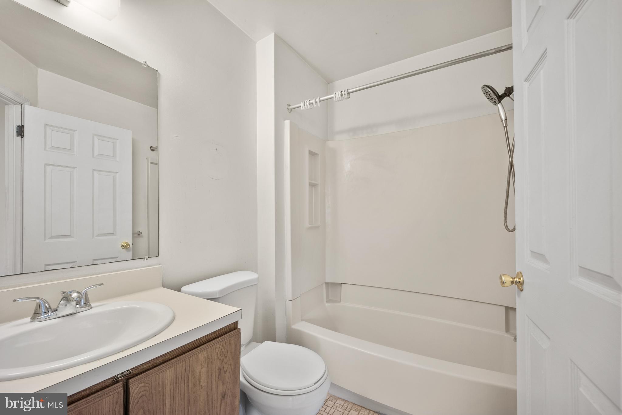 NORTHRIDGE ESTATES - Residential