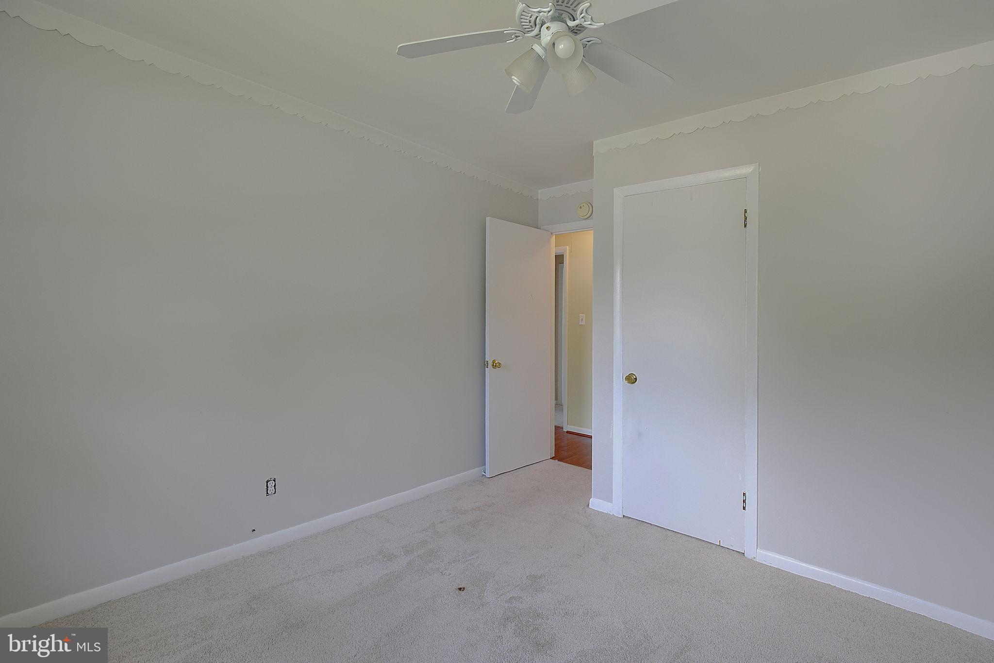HUNTING HILLS ESTATES - Residential