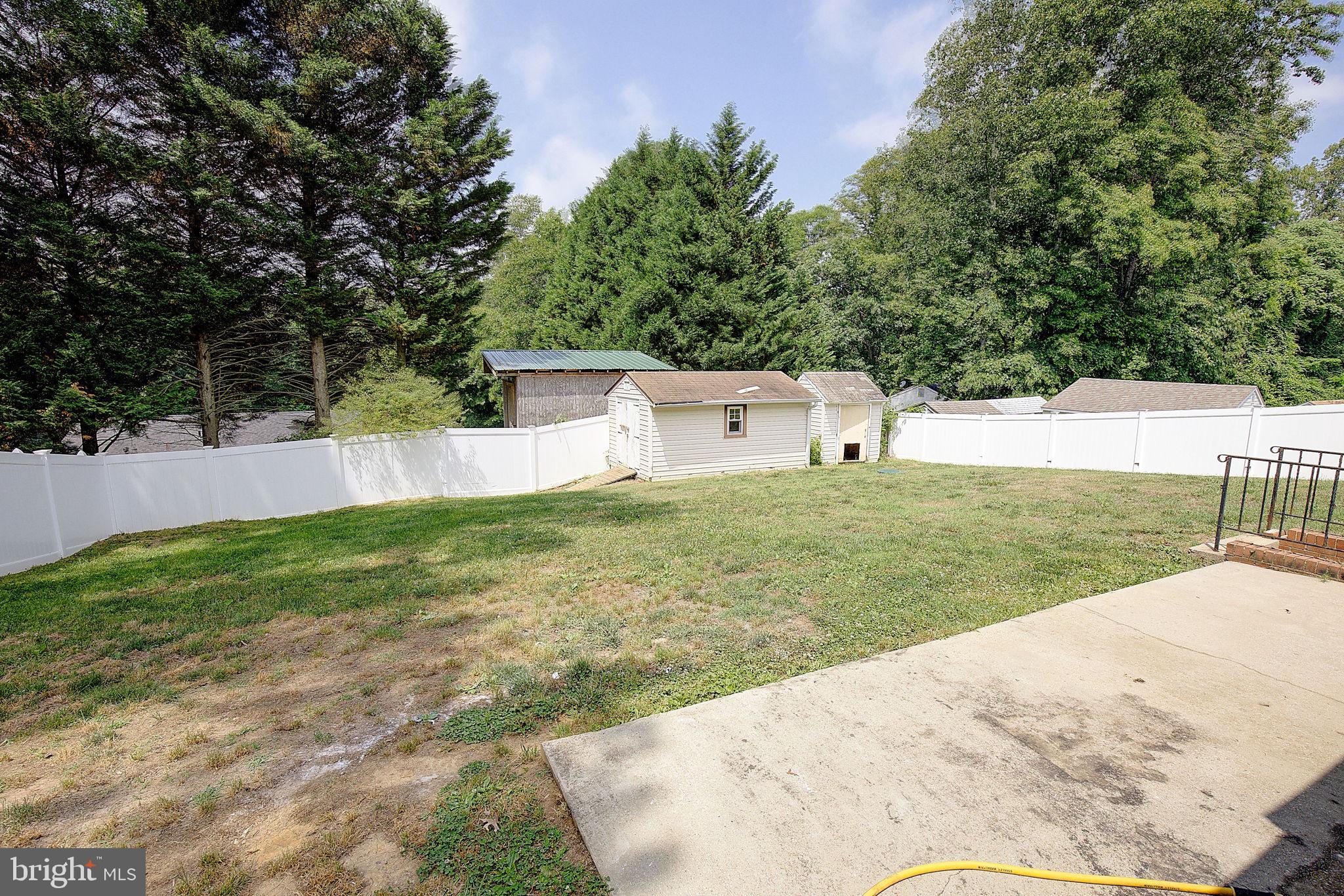 HUNTING HILLS ESTATES - Residential