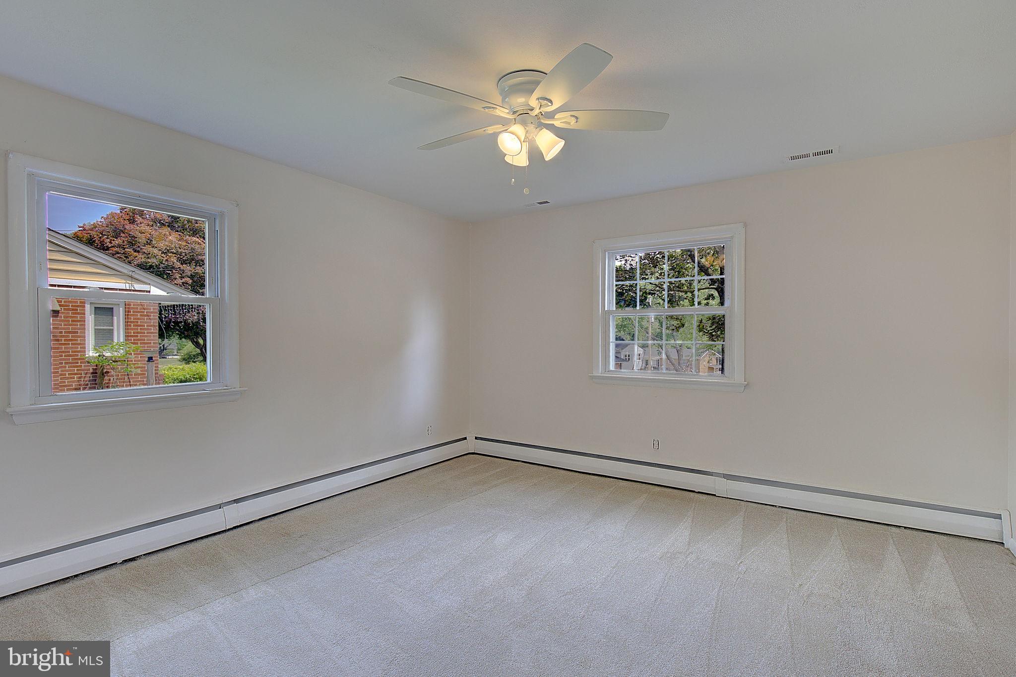 HUNTING HILLS ESTATES - Residential