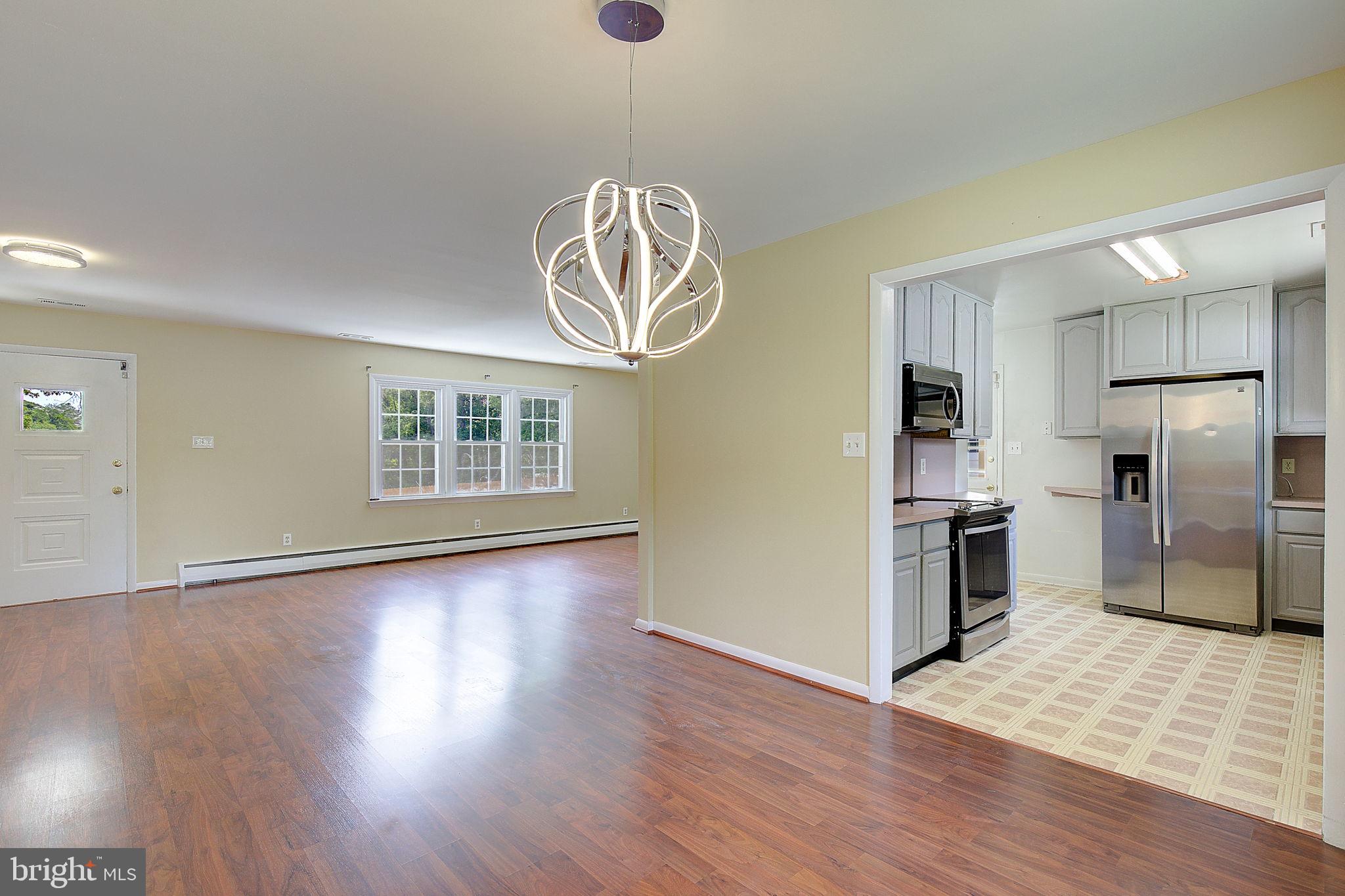 HUNTING HILLS ESTATES - Residential