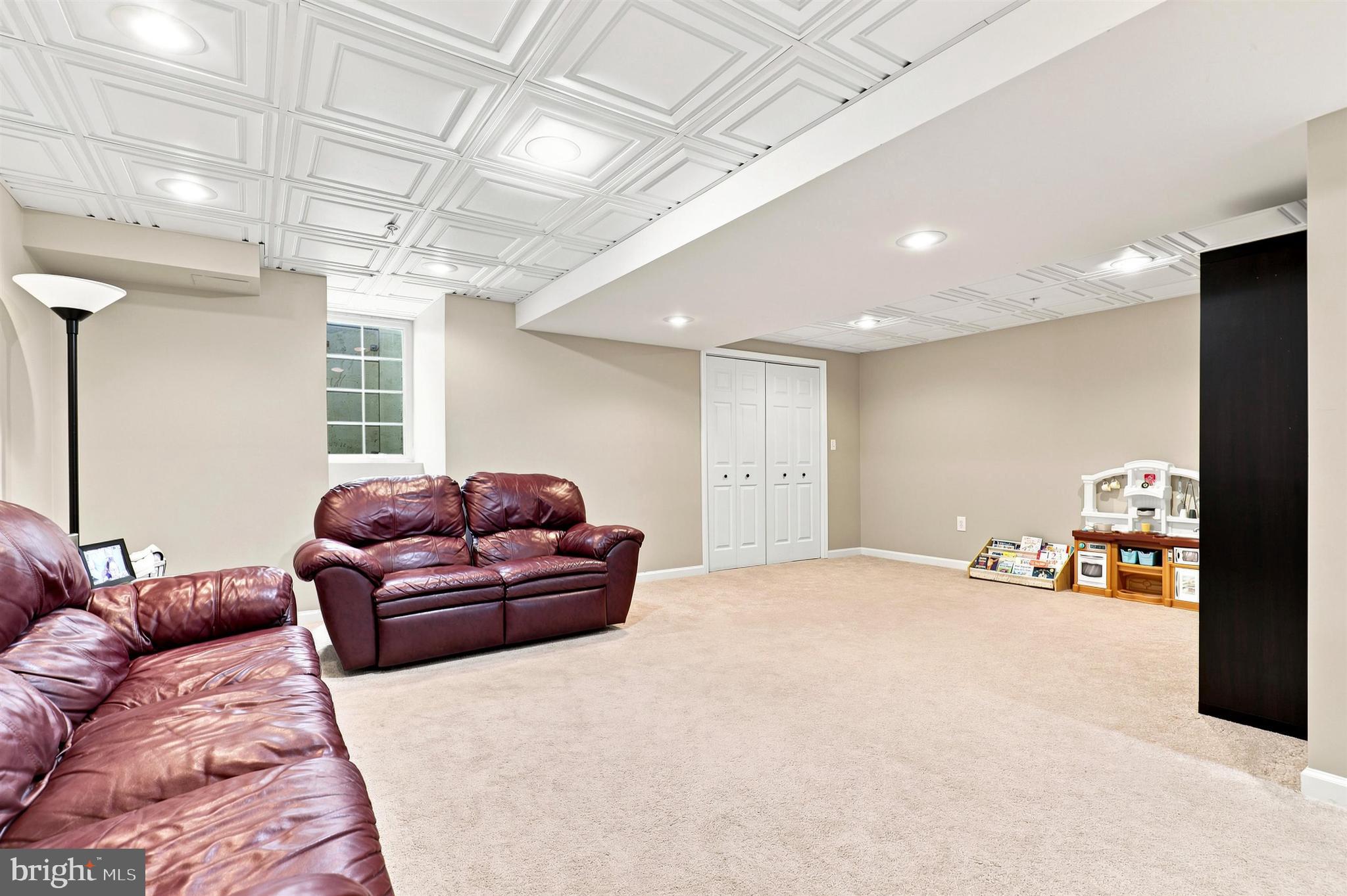 HILLCREST GLEN - Residential