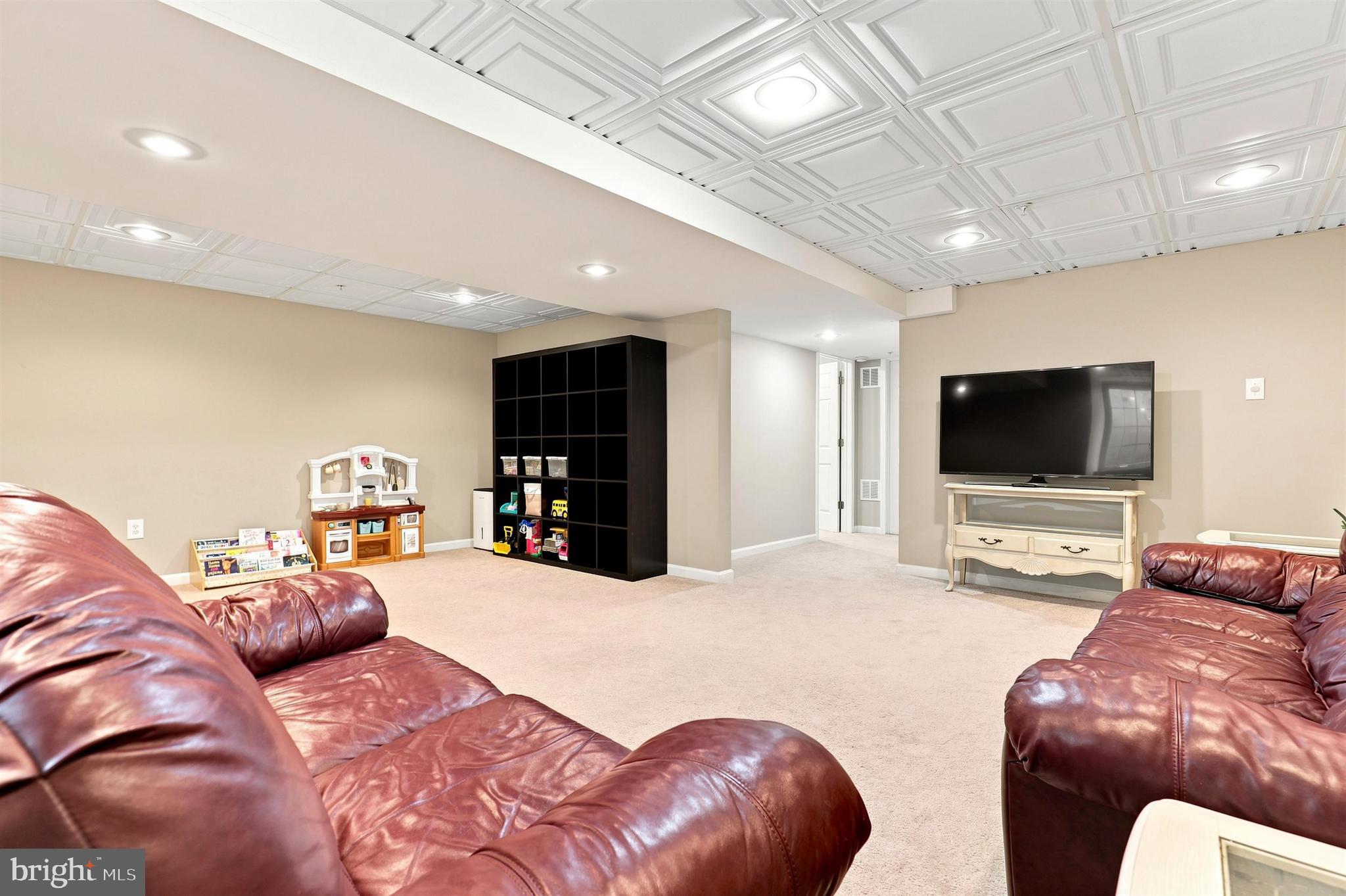 HILLCREST GLEN - Residential