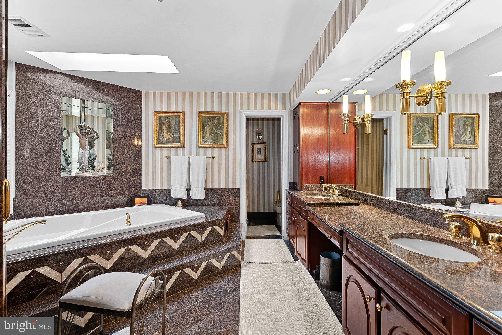 SENECA RIDGE - Residential