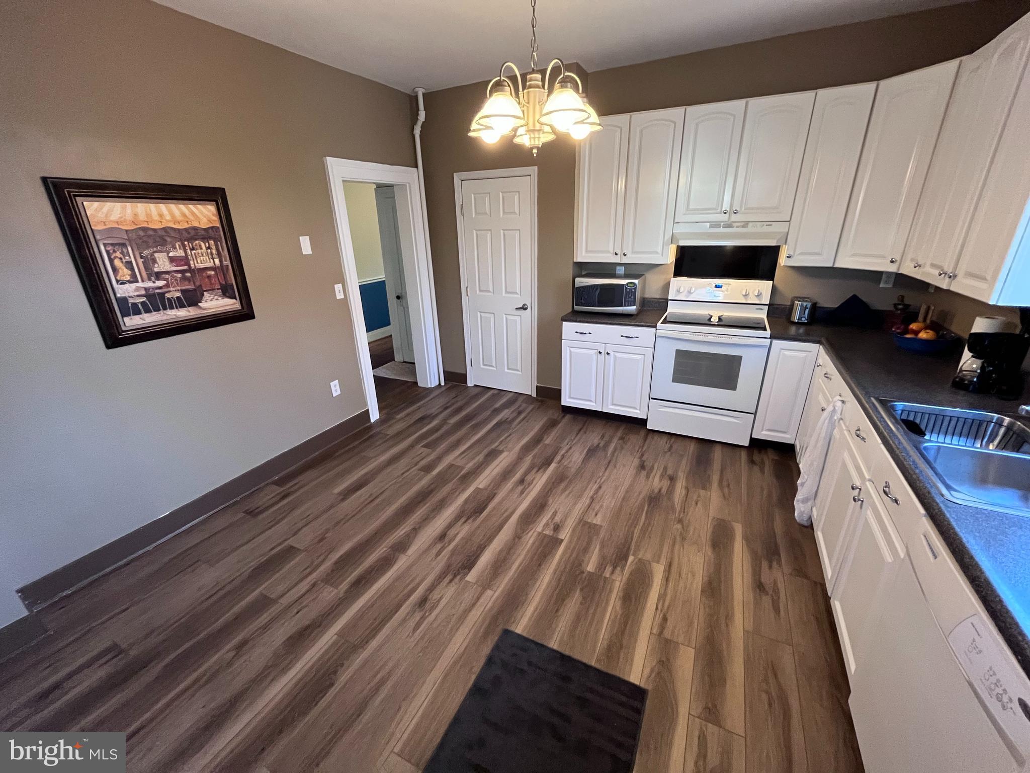 WEST SIDE - Residential