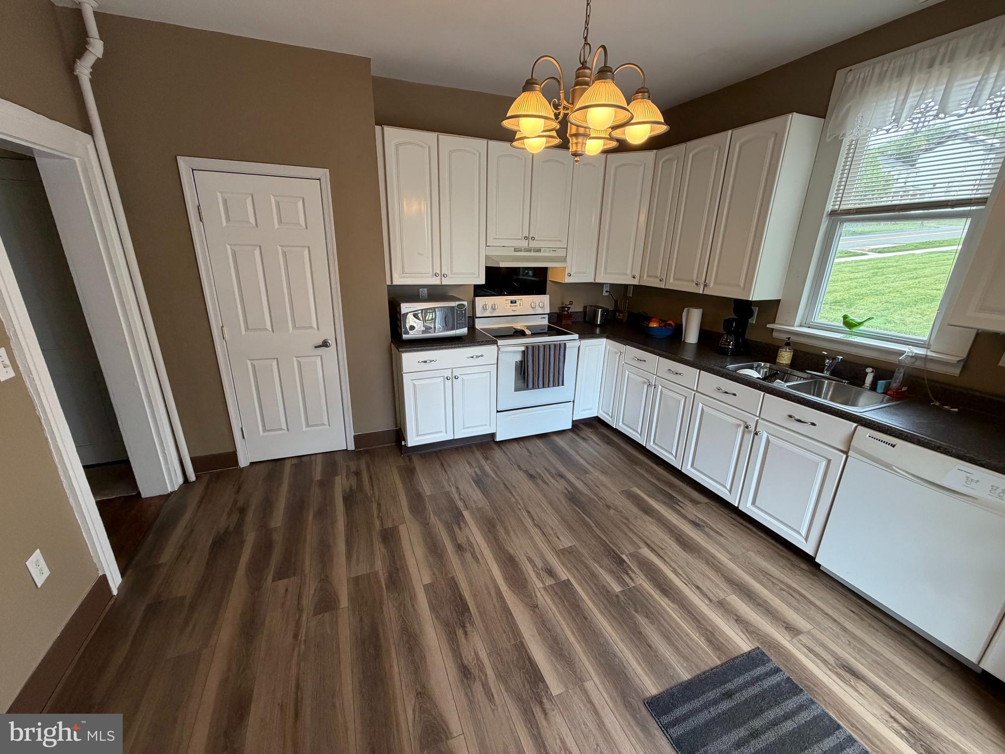WEST SIDE - Residential