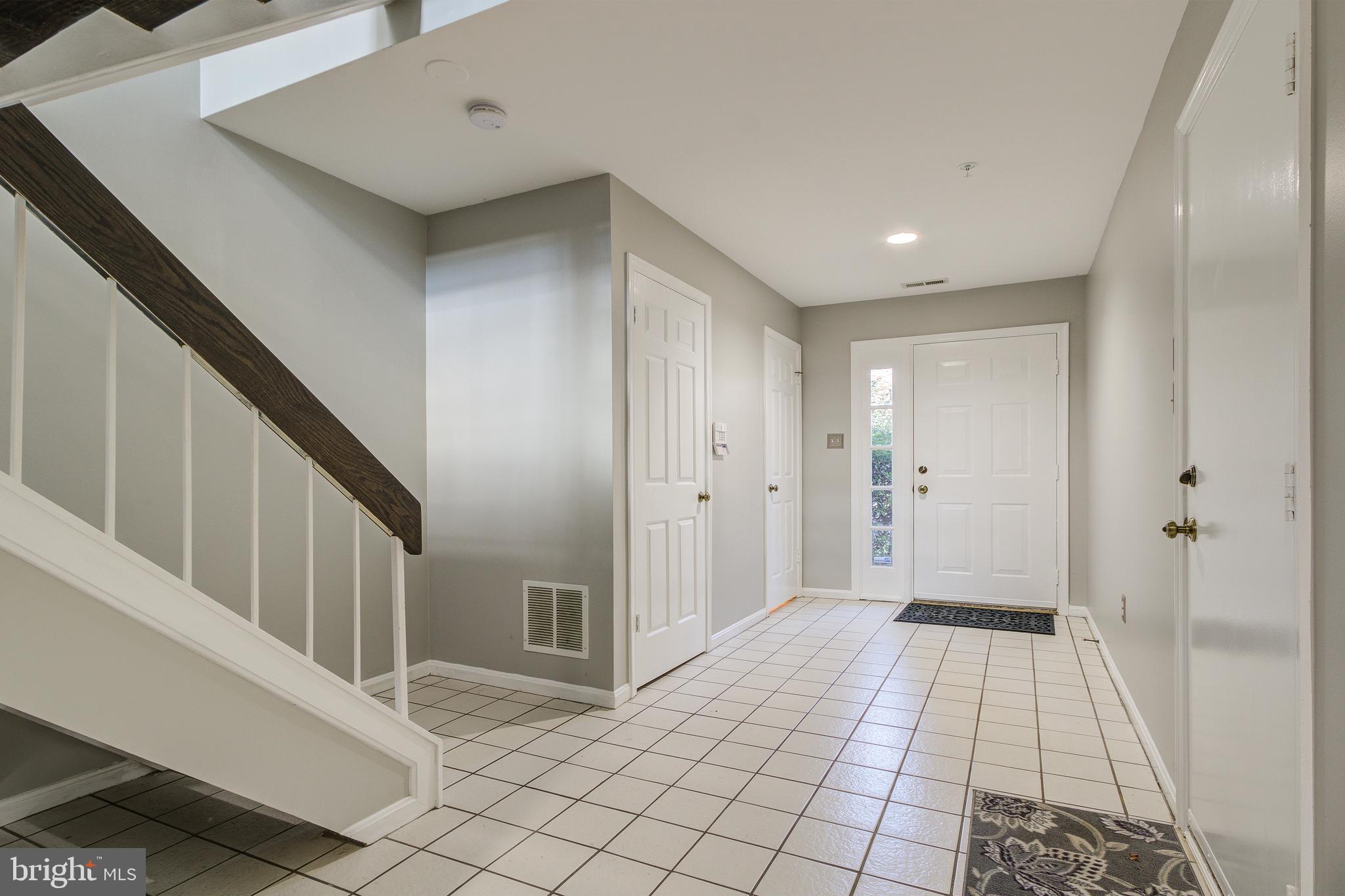 OLD GEORGETOWN VILLAGE - Residential Lease