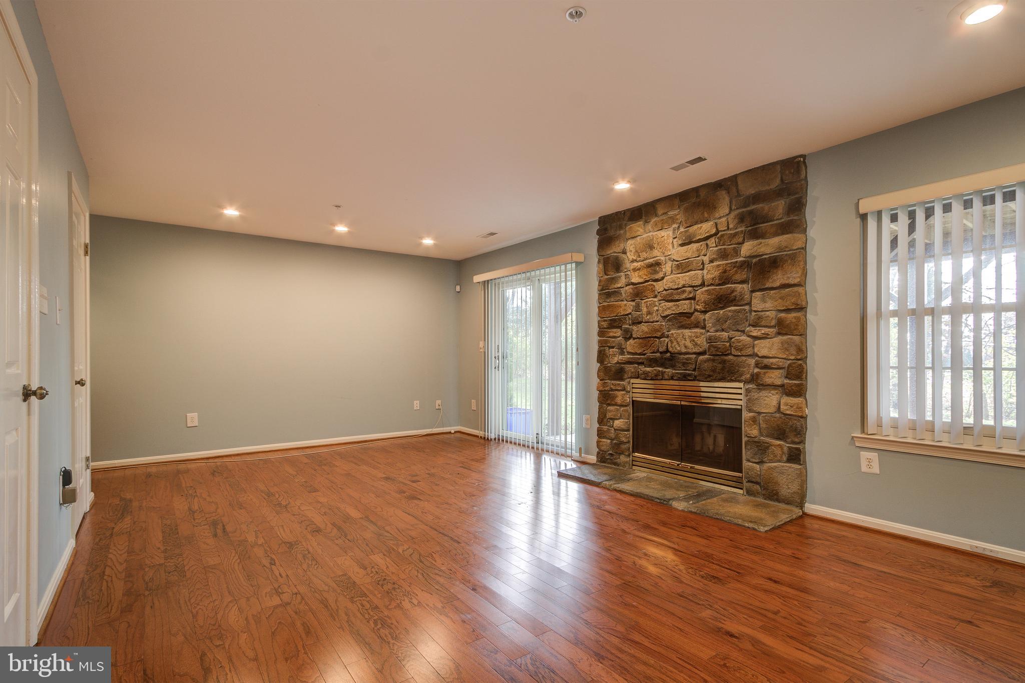 OLD GEORGETOWN VILLAGE - Residential Lease