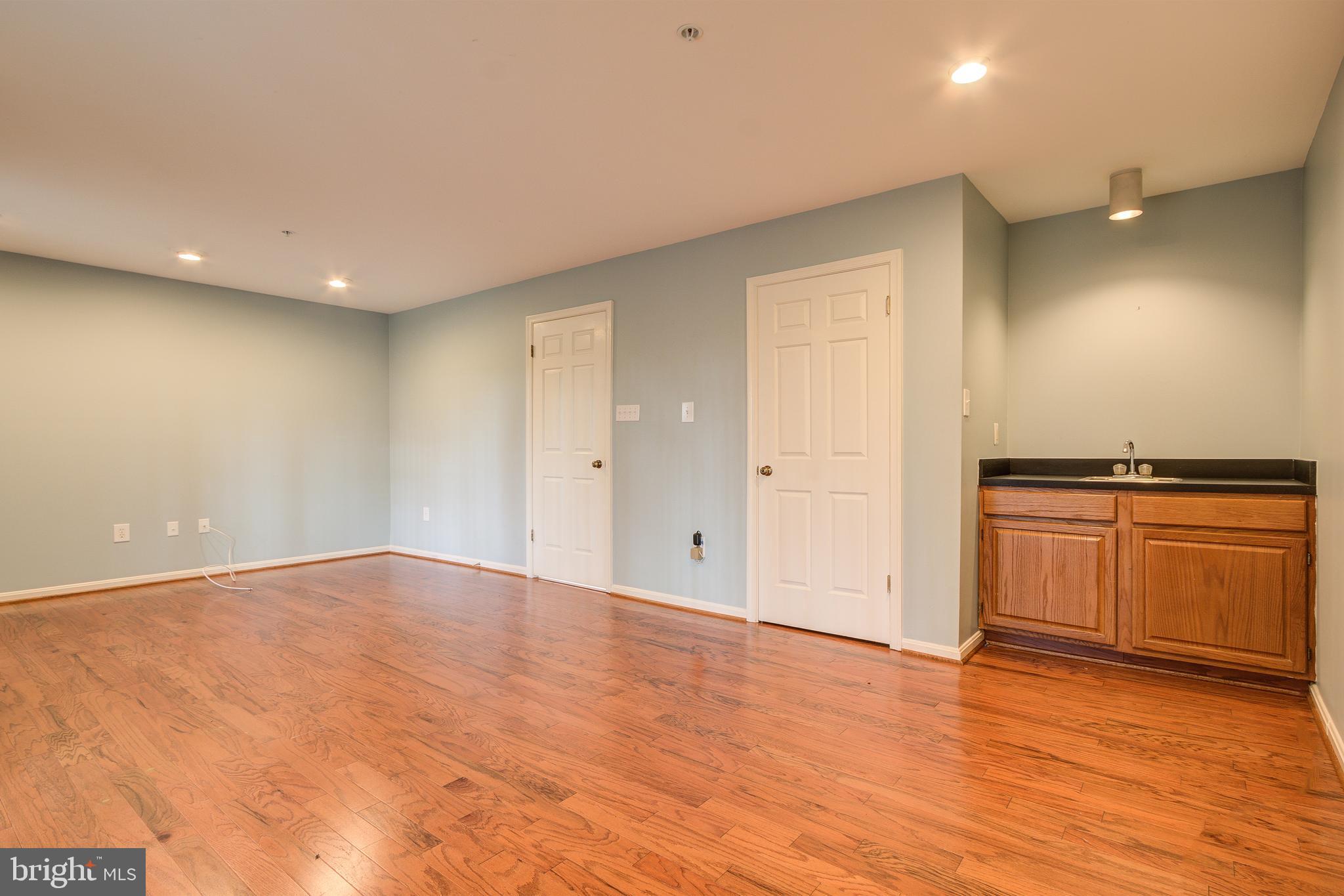 OLD GEORGETOWN VILLAGE - Residential Lease