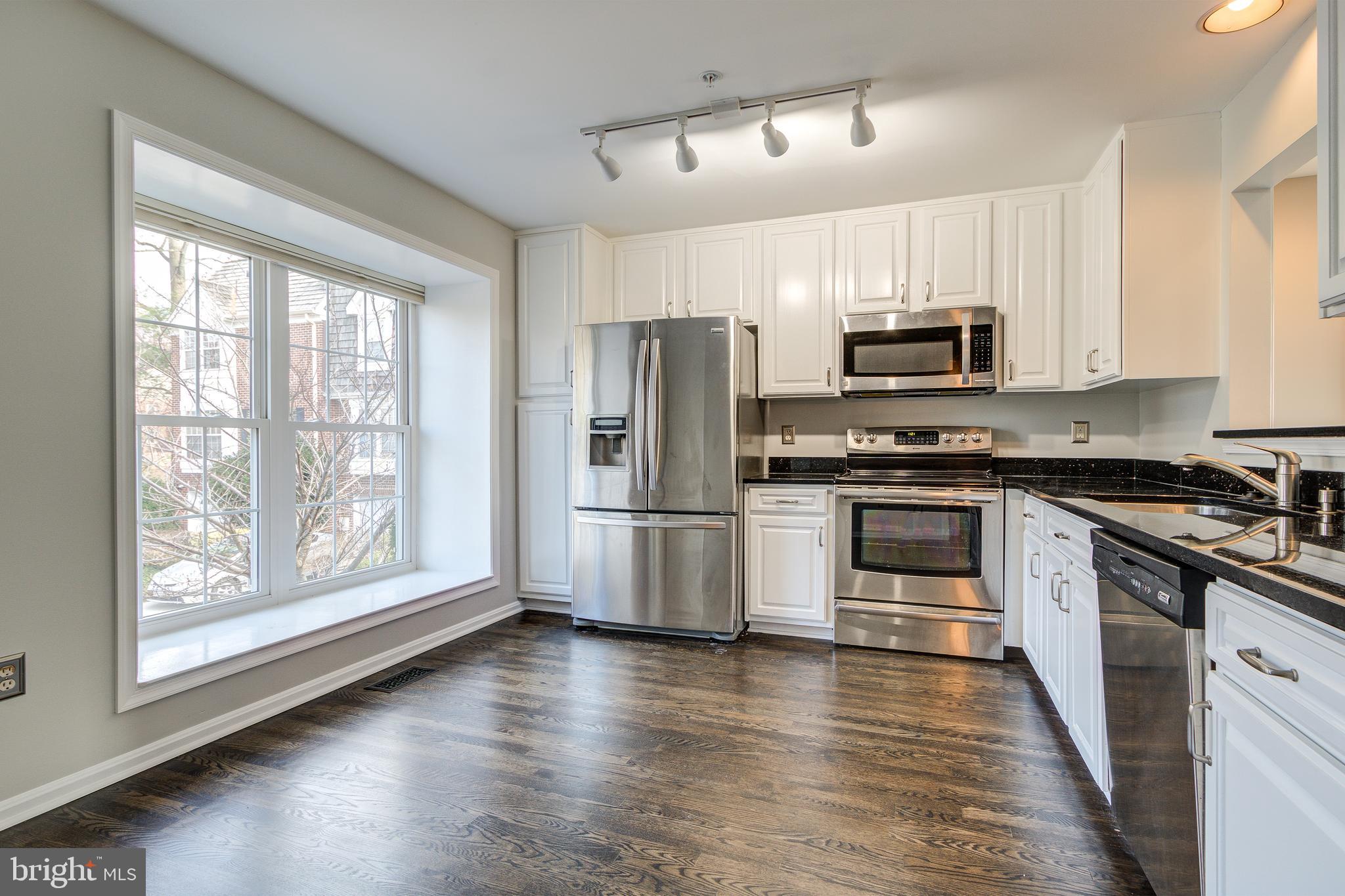 OLD GEORGETOWN VILLAGE - Residential Lease
