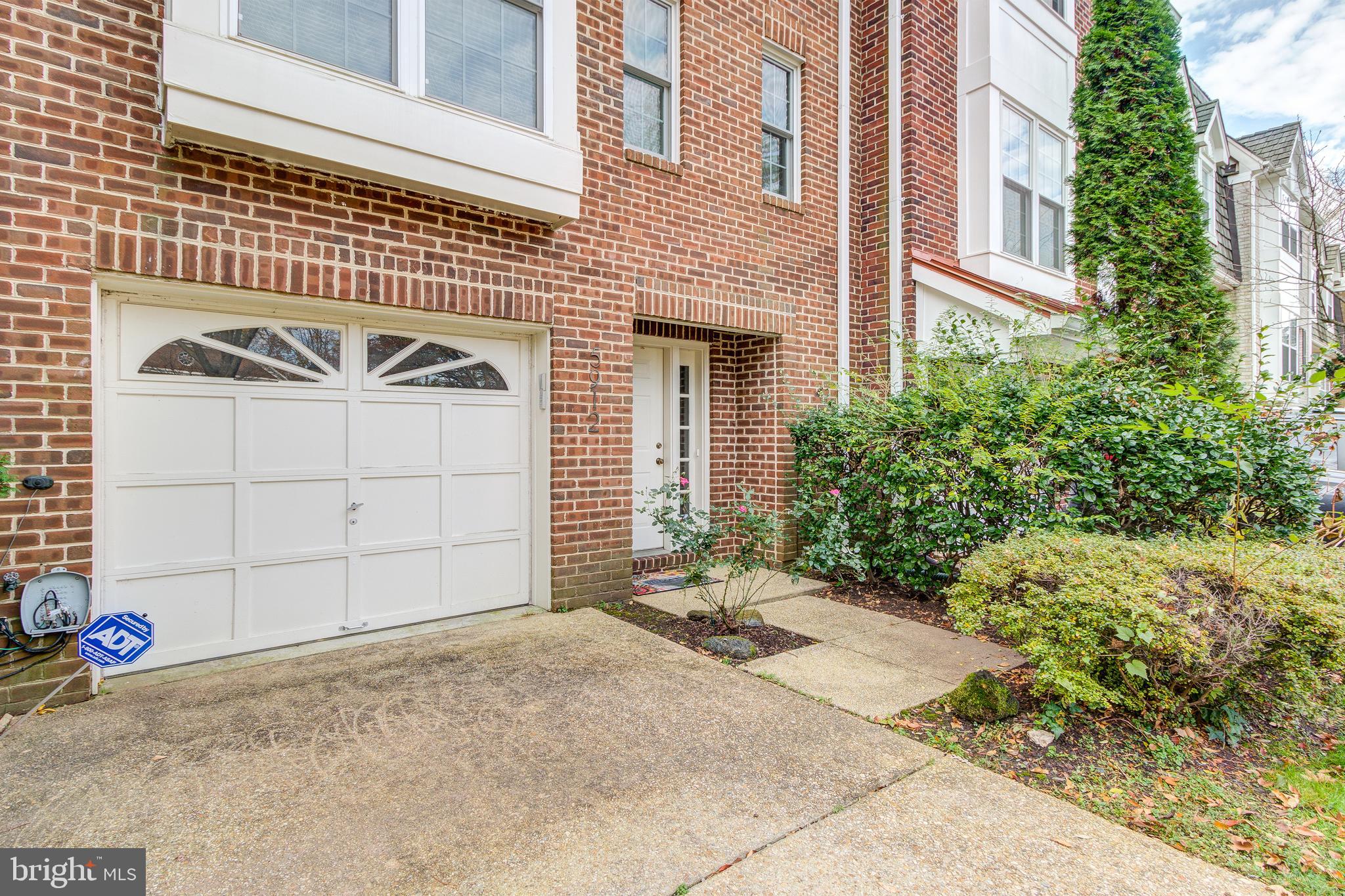 OLD GEORGETOWN VILLAGE - Residential Lease