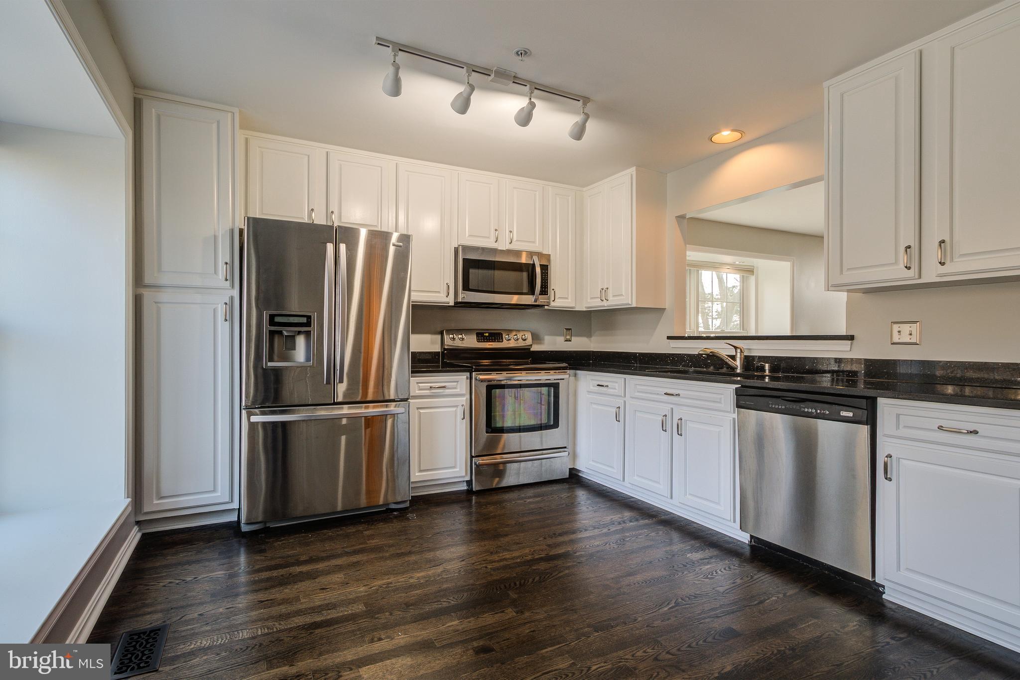 OLD GEORGETOWN VILLAGE - Residential Lease