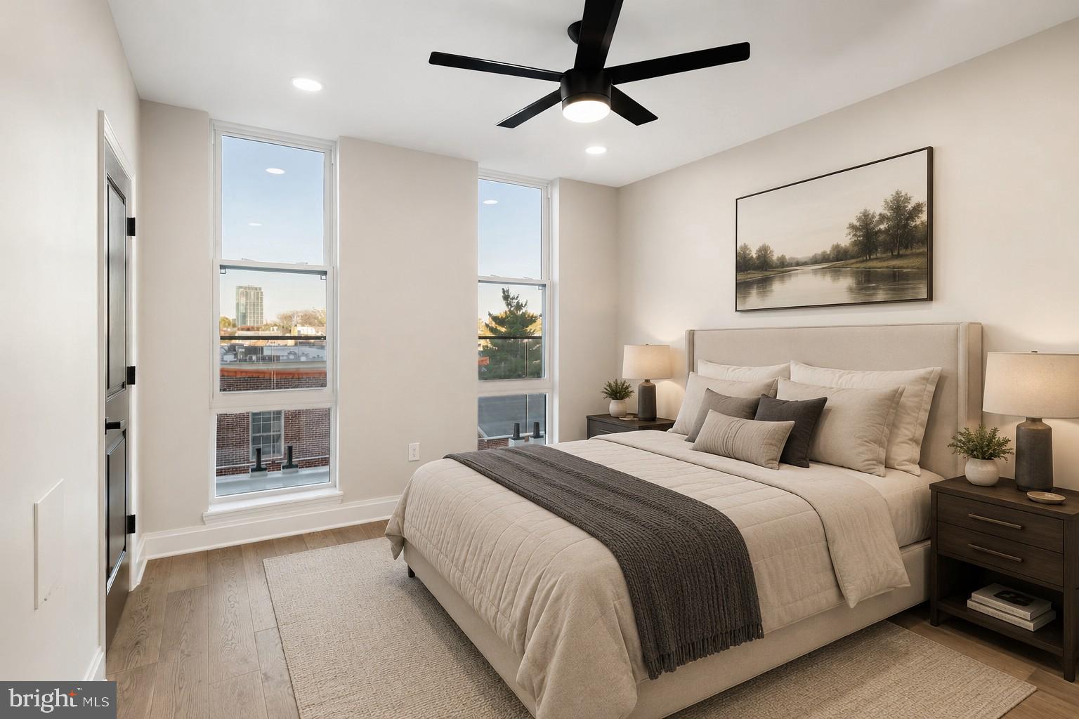 QUEEN VILLAGE - Residential