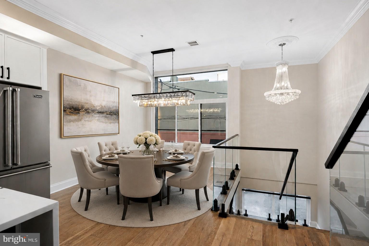QUEEN VILLAGE - Residential