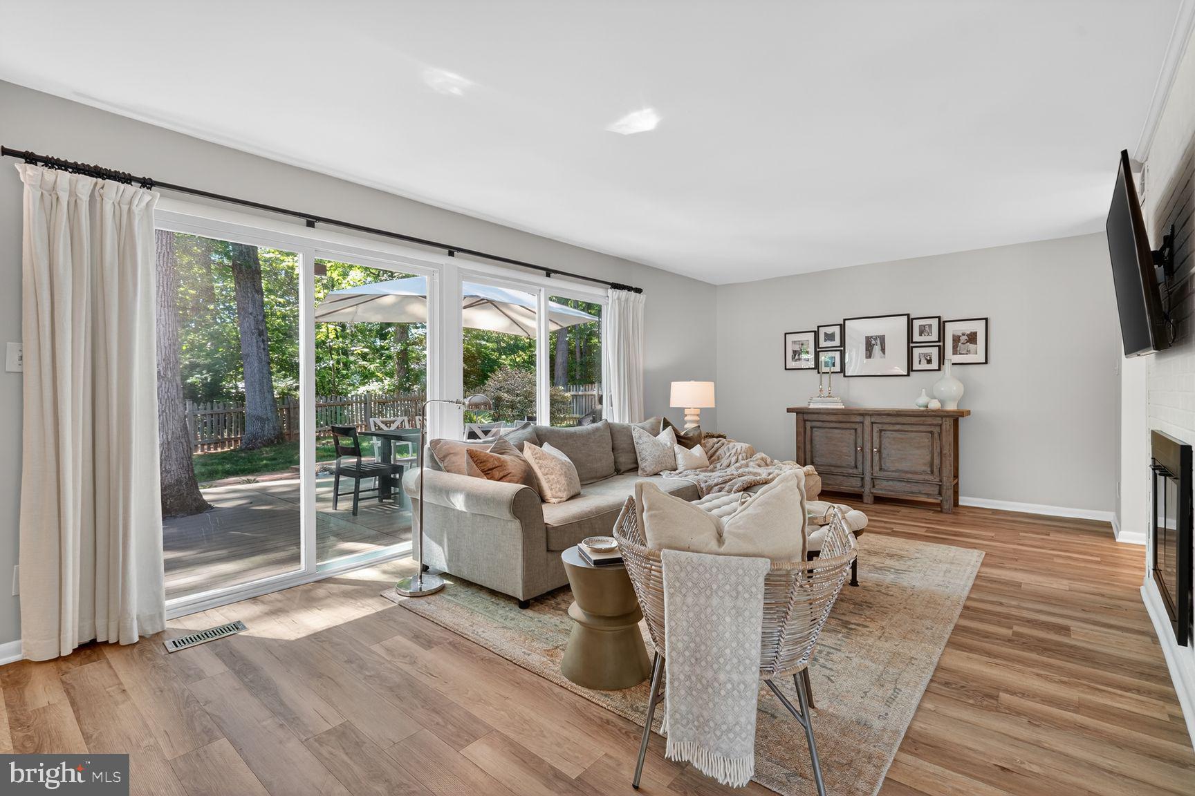 RESTON - Residential