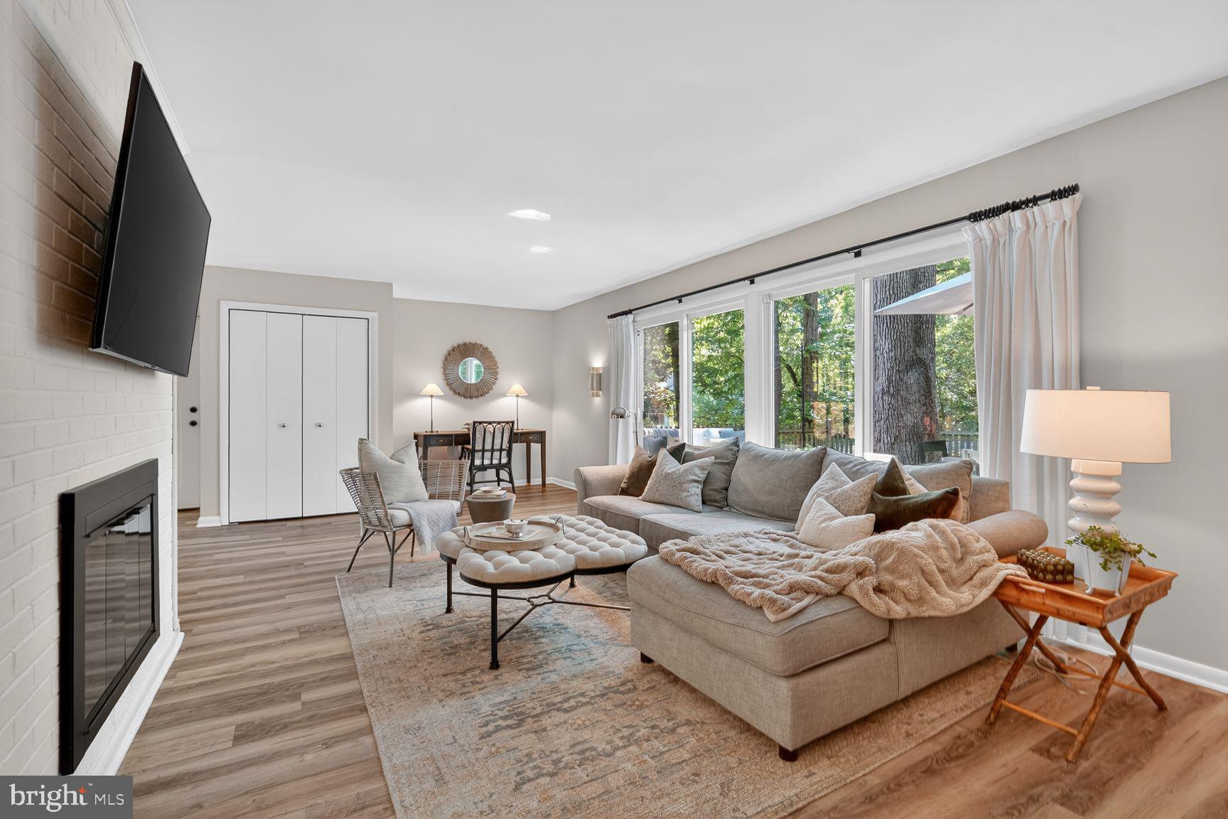 RESTON - Residential