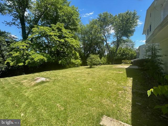 FOREST KNOLLS - Residential Lease