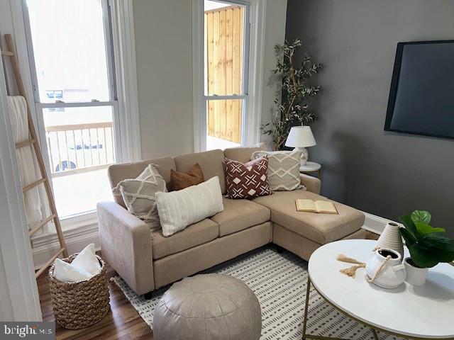 LOYOLA - NOTRE DAME - Residential Lease