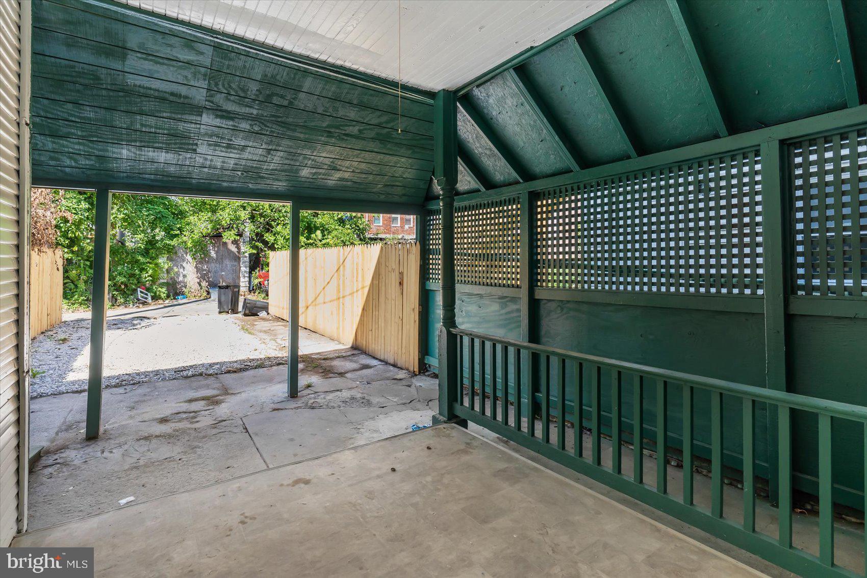 LOYOLA - NOTRE DAME - Residential Lease