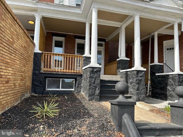 LOYOLA - NOTRE DAME - Residential Lease