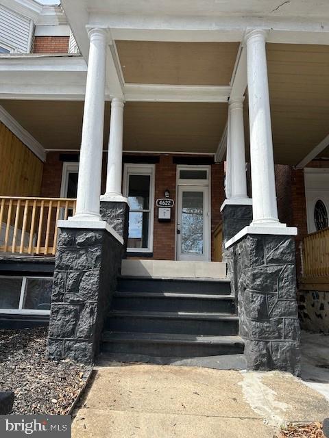 LOYOLA - NOTRE DAME - Residential Lease