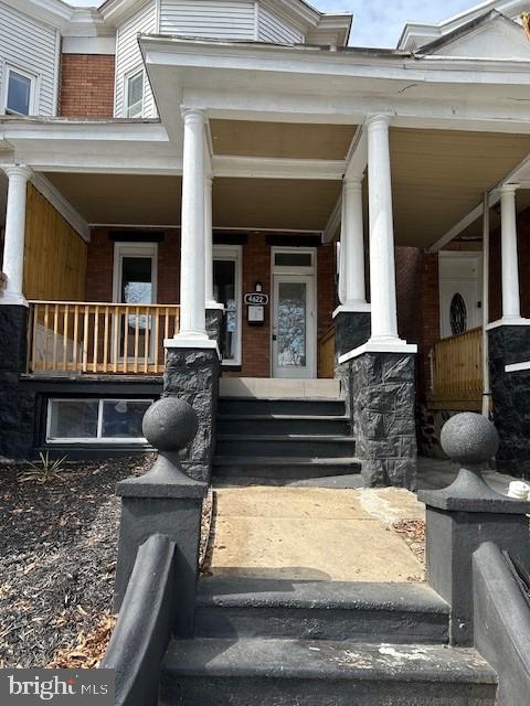 LOYOLA - NOTRE DAME - Residential Lease