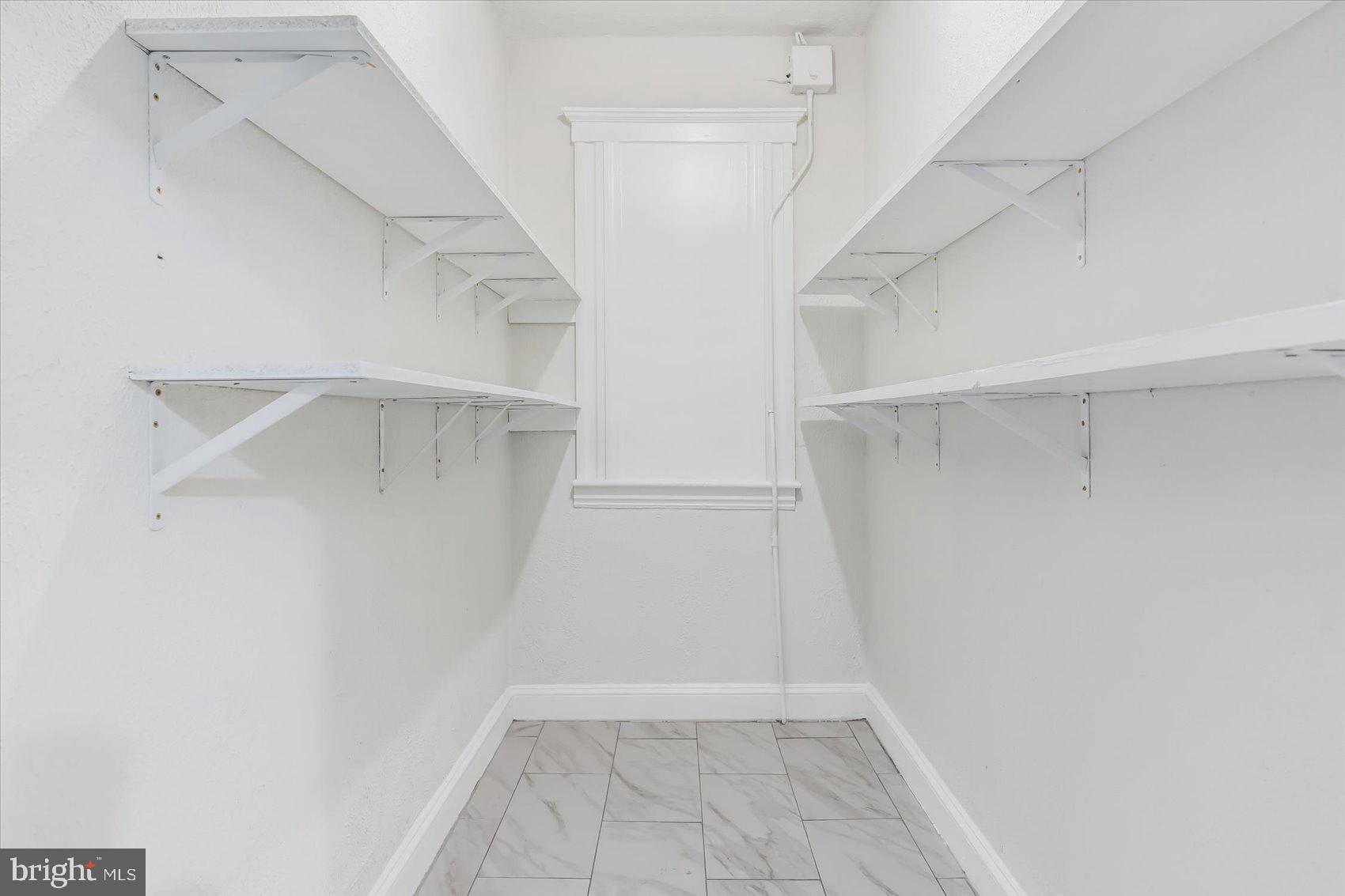 LOYOLA - NOTRE DAME - Residential Lease
