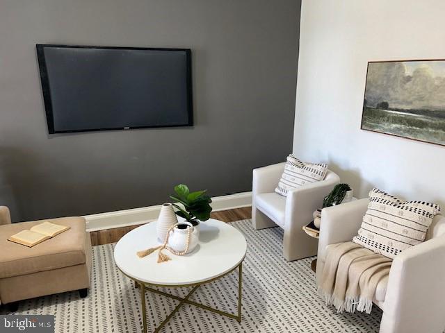 LOYOLA - NOTRE DAME - Residential Lease