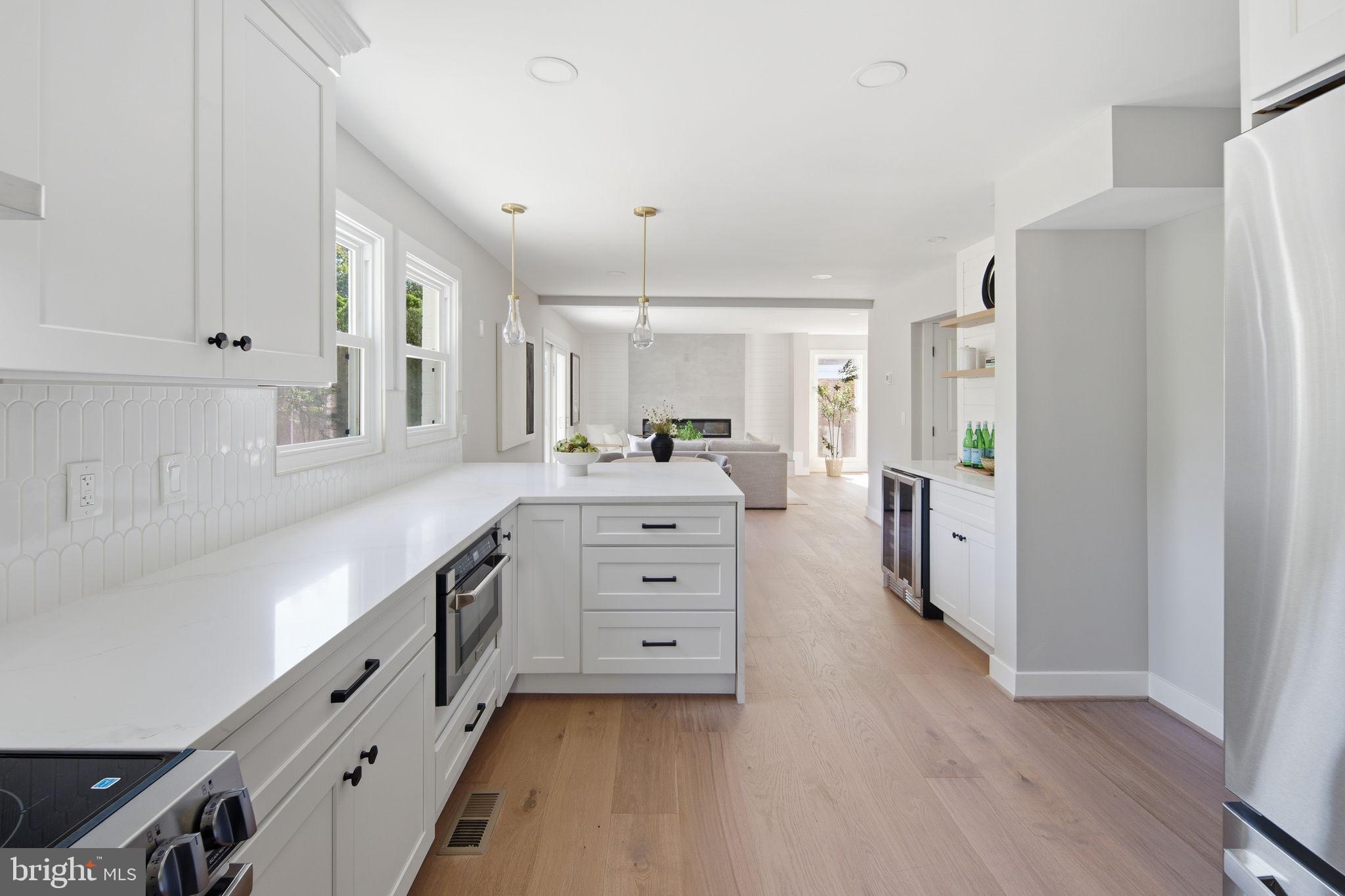 VIENNA OAKS - Residential