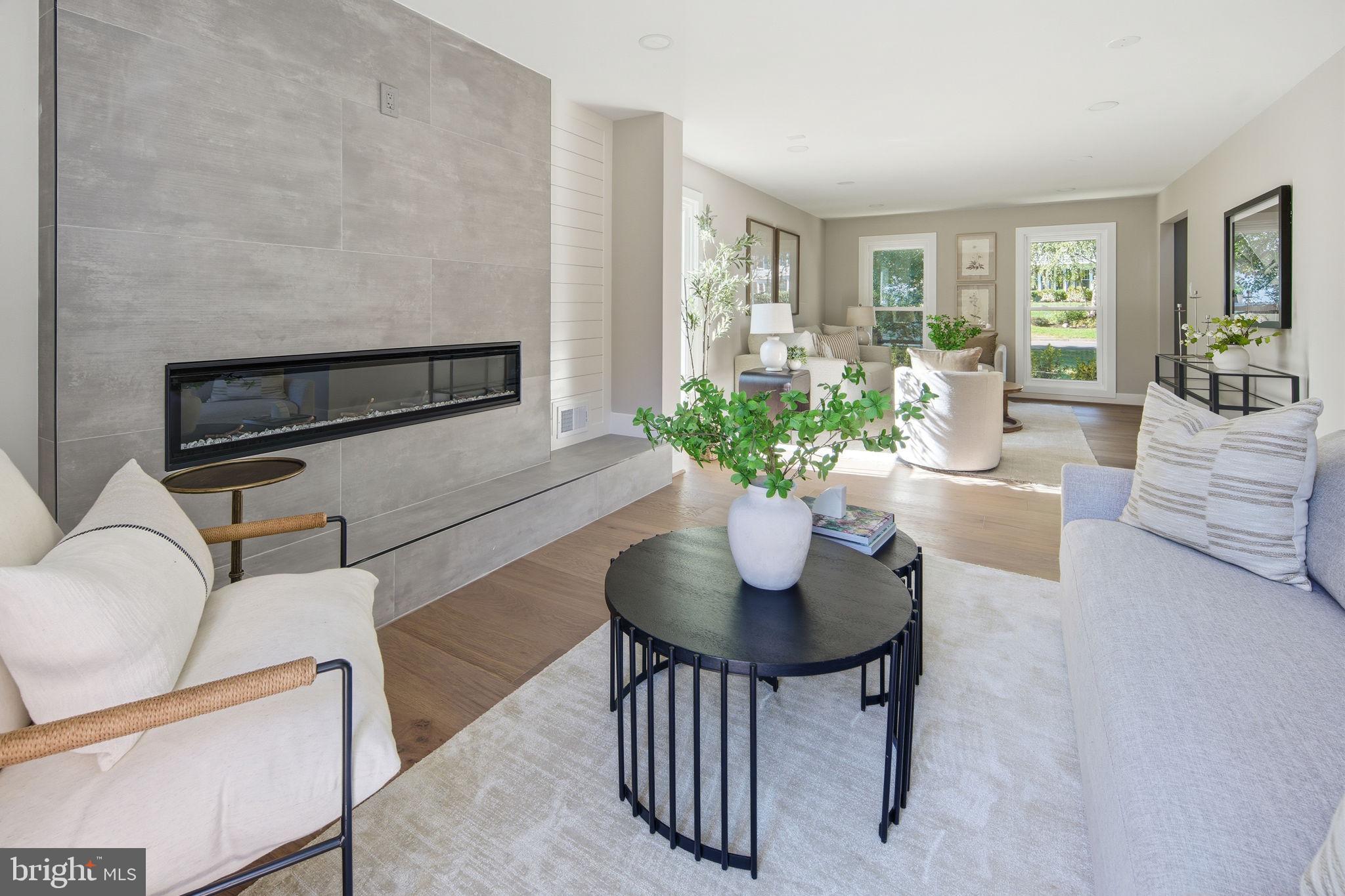 VIENNA OAKS - Residential