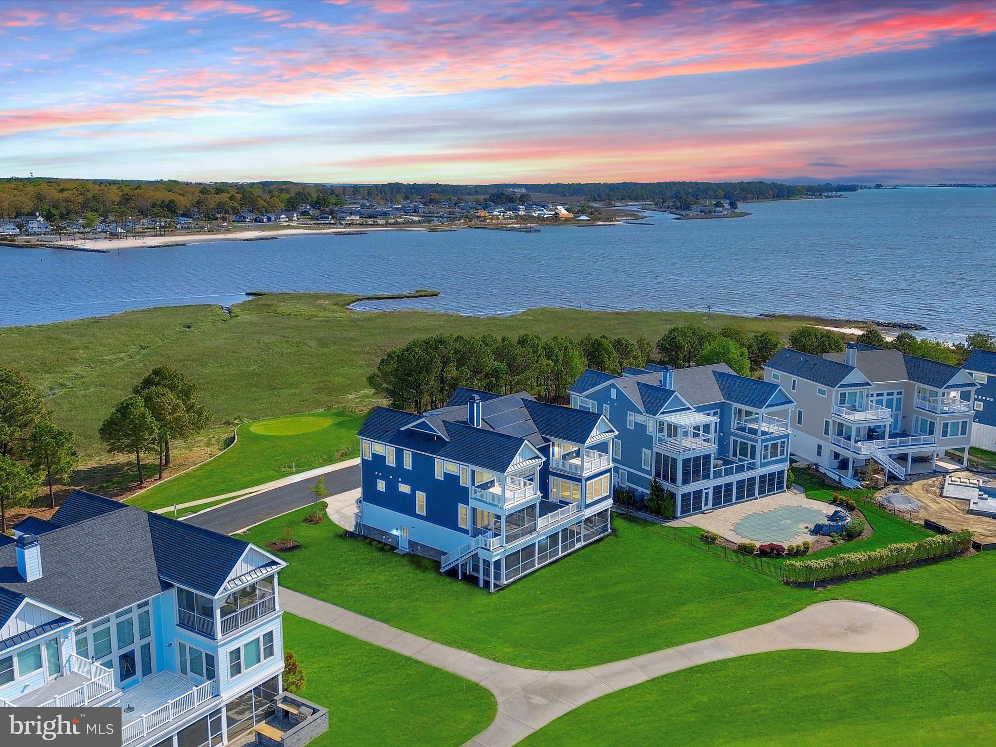 PENINSULA - Residential