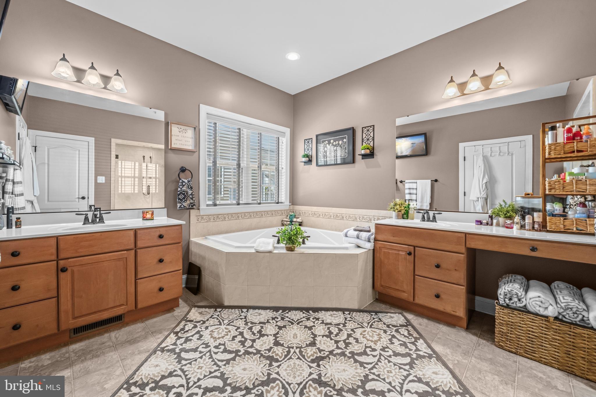 BROAD CREEK - Residential