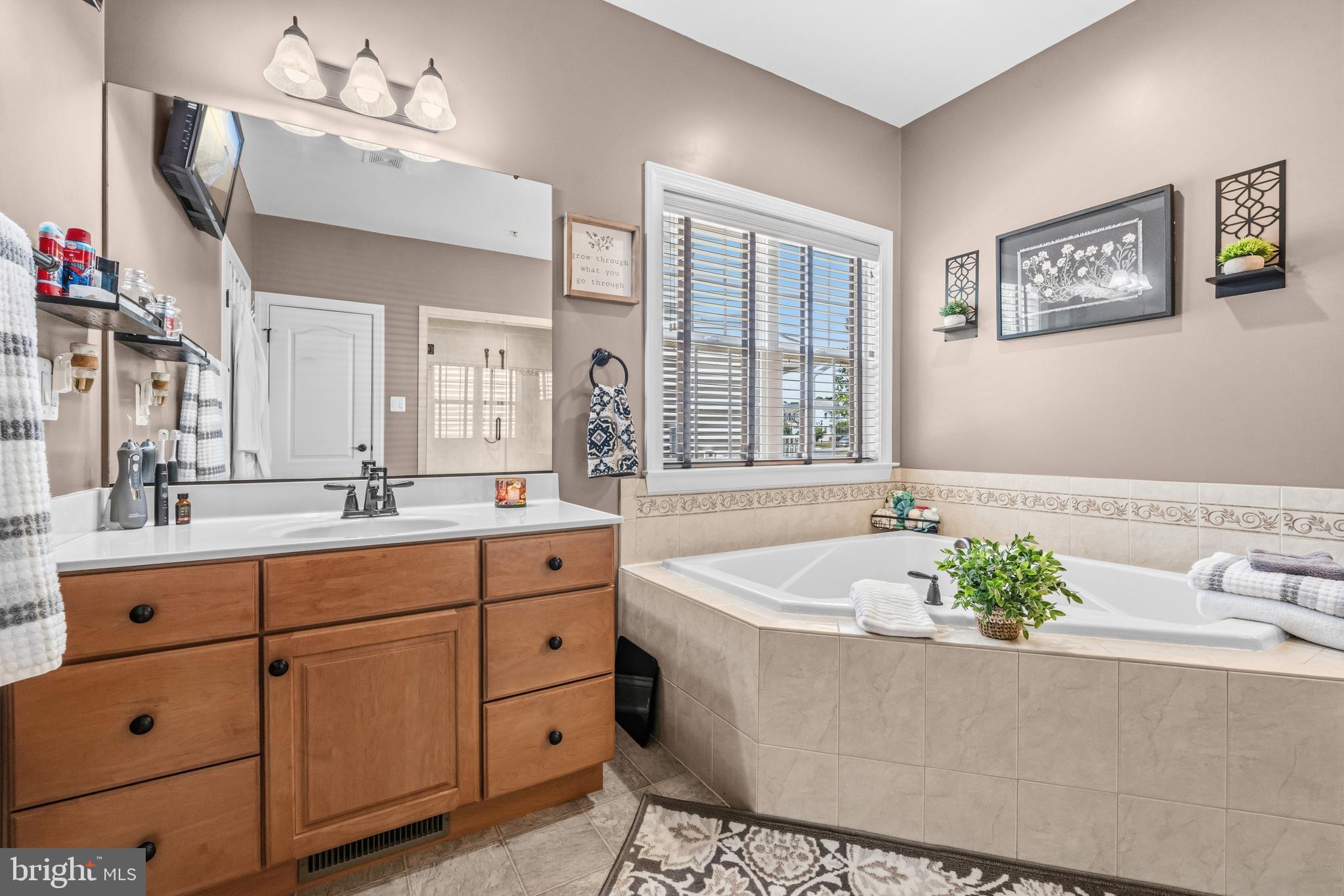 BROAD CREEK - Residential