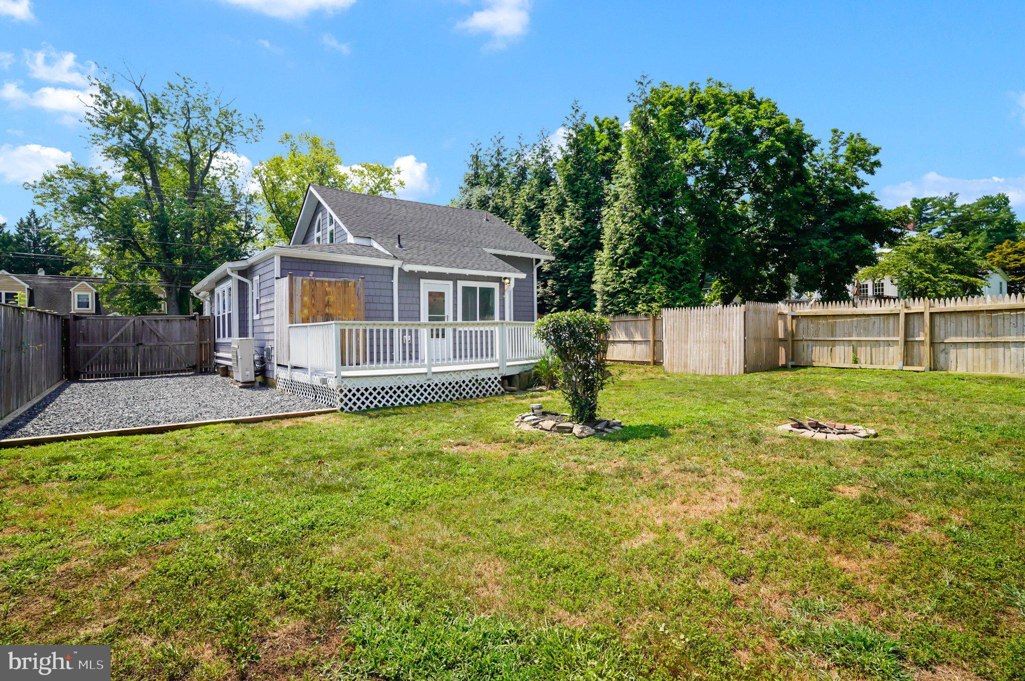 EDGEWATER BEACH - Residential