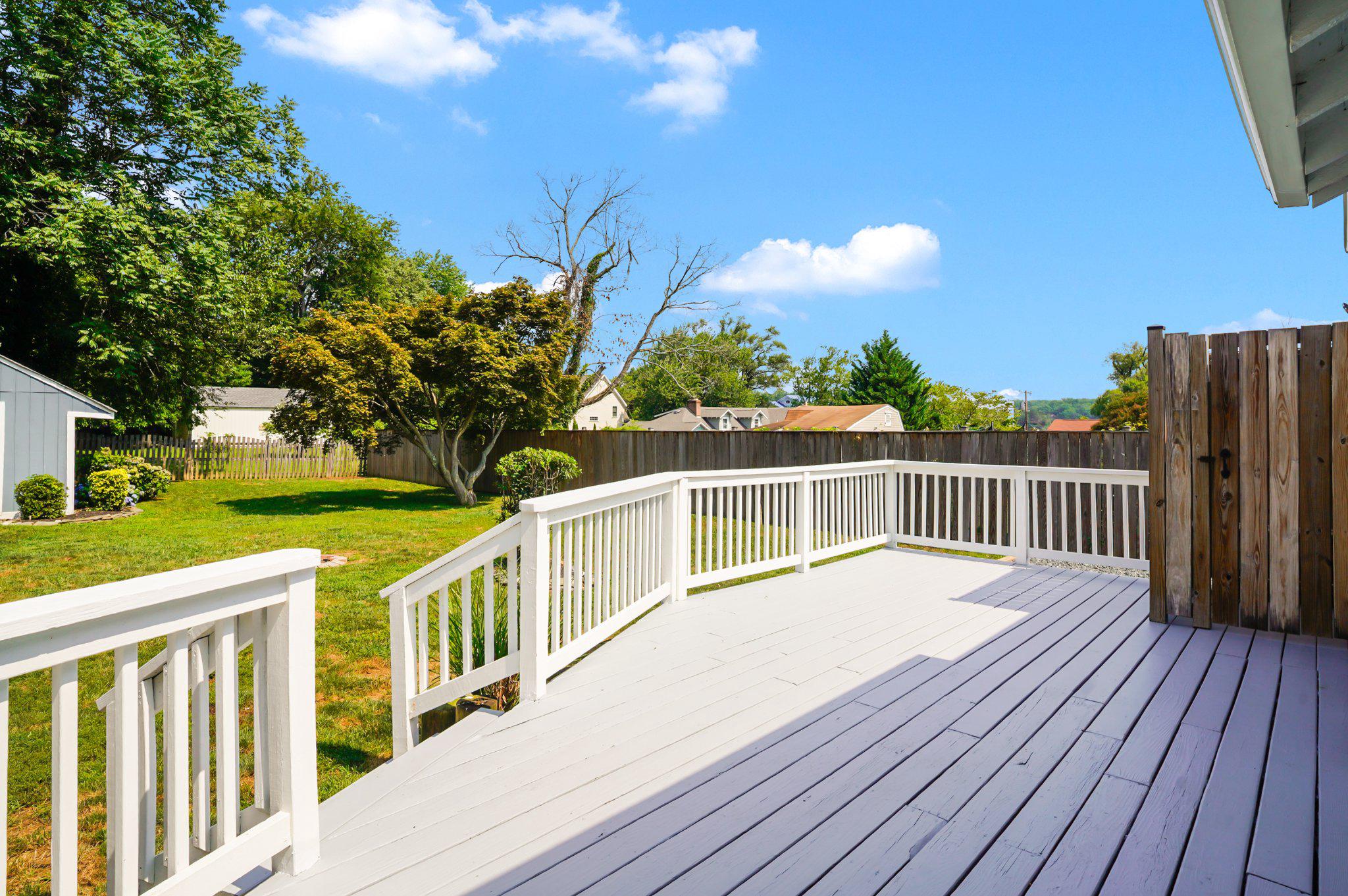 EDGEWATER BEACH - Residential