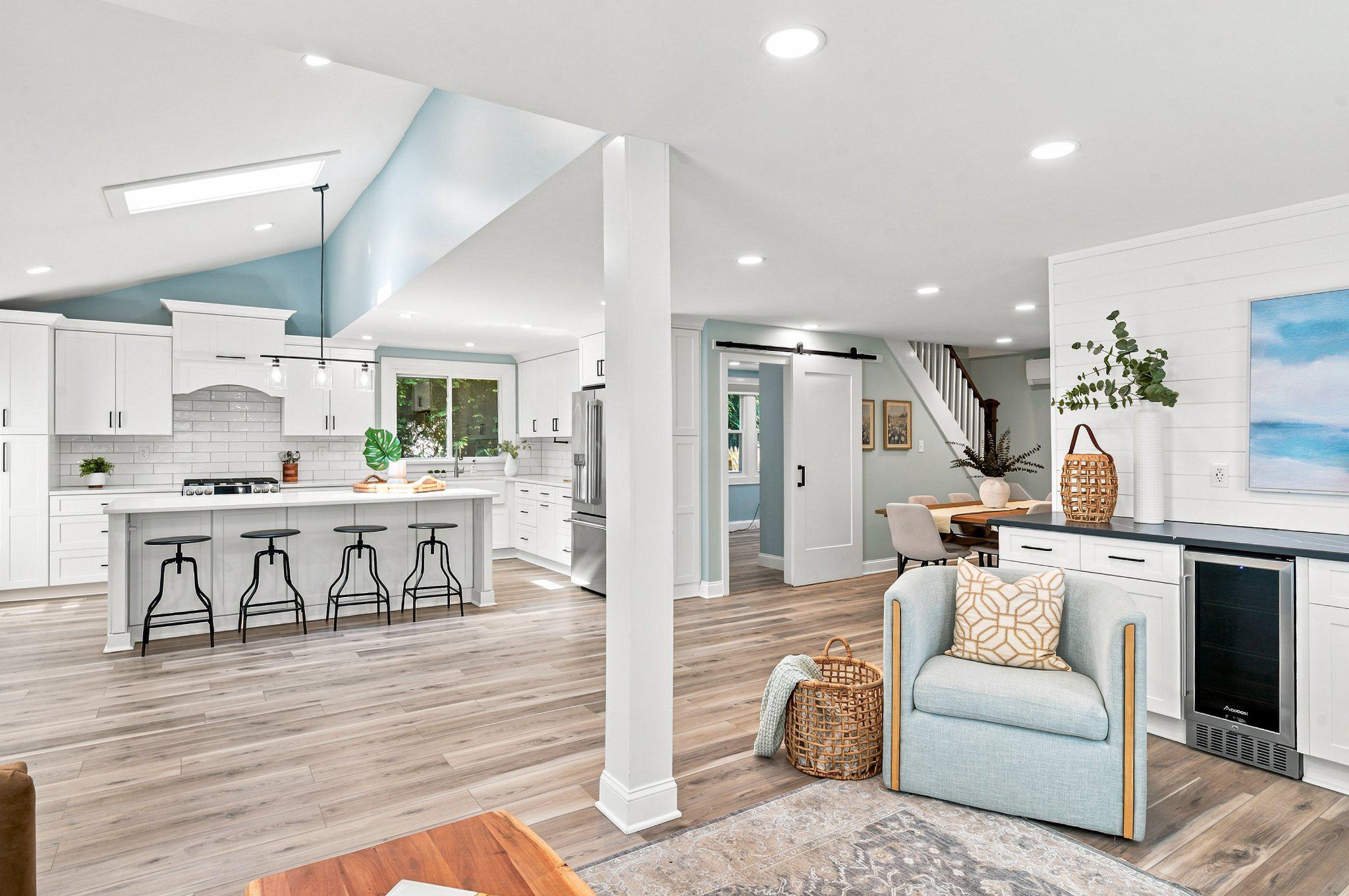 EDGEWATER BEACH - Residential