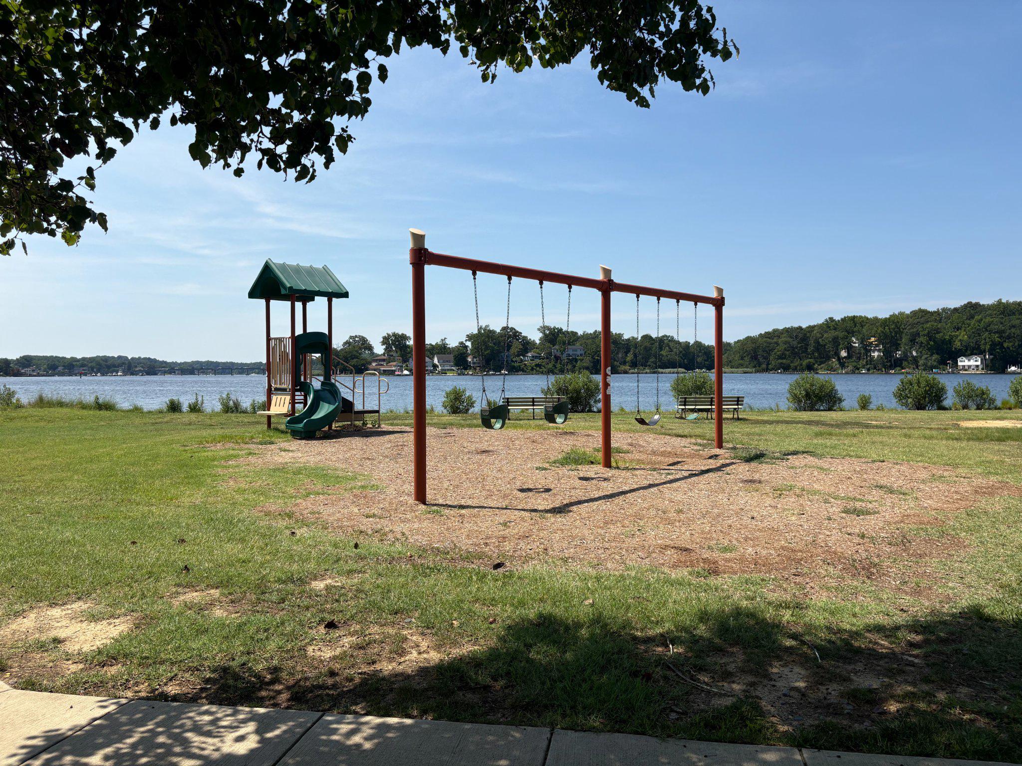 EDGEWATER BEACH - Residential