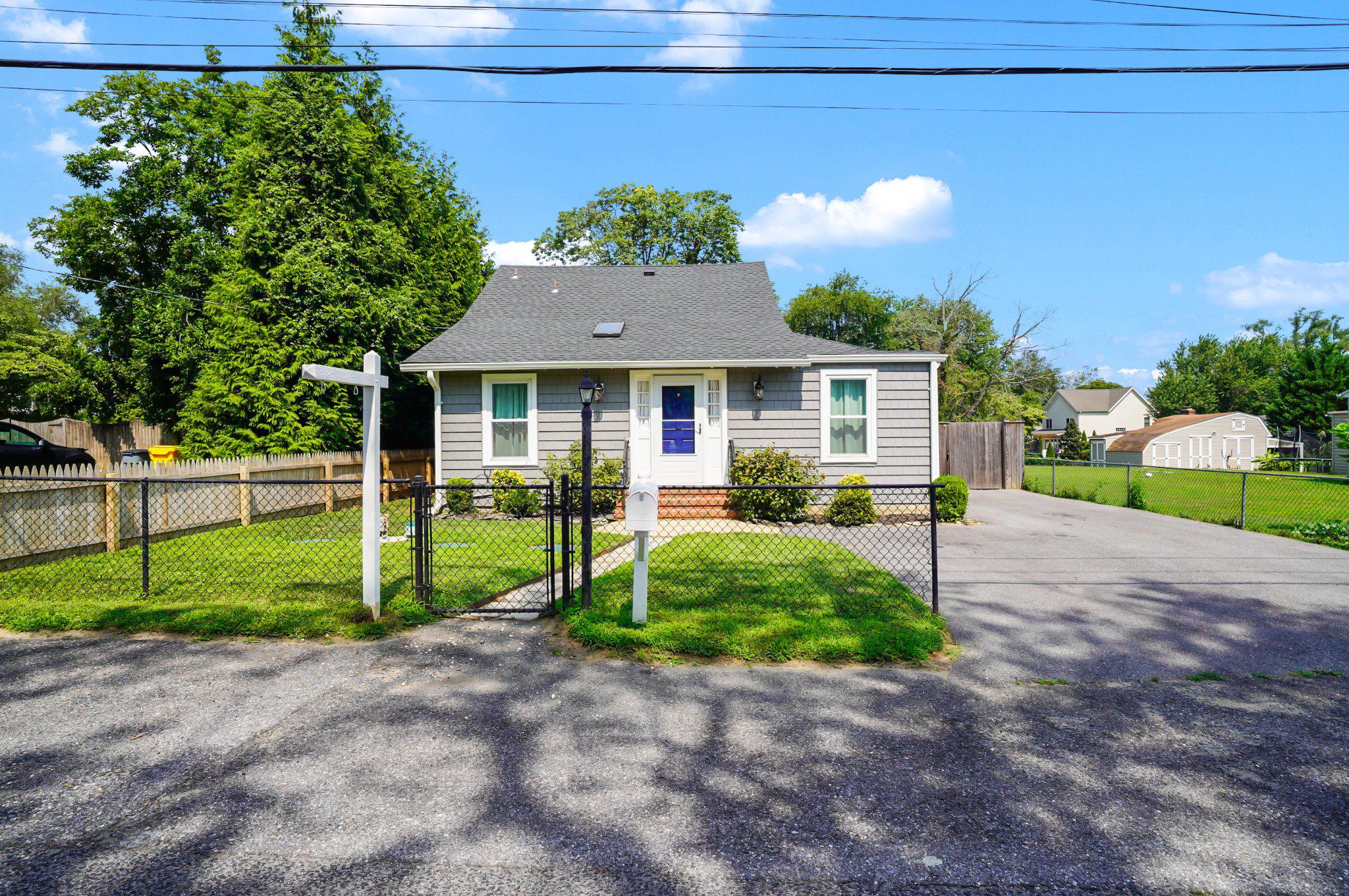 EDGEWATER BEACH - Residential