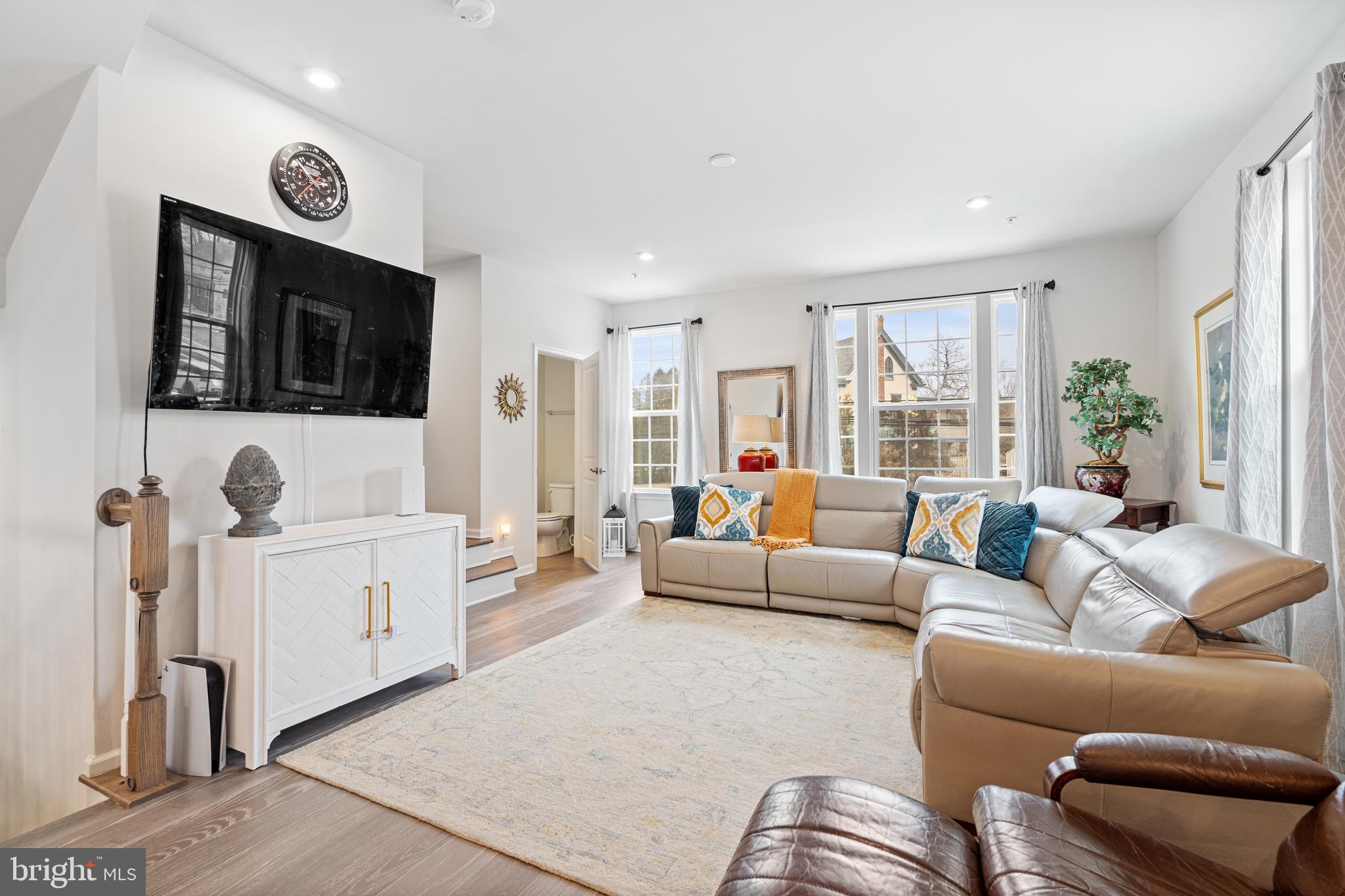 DUBLIN CROSSING - Residential