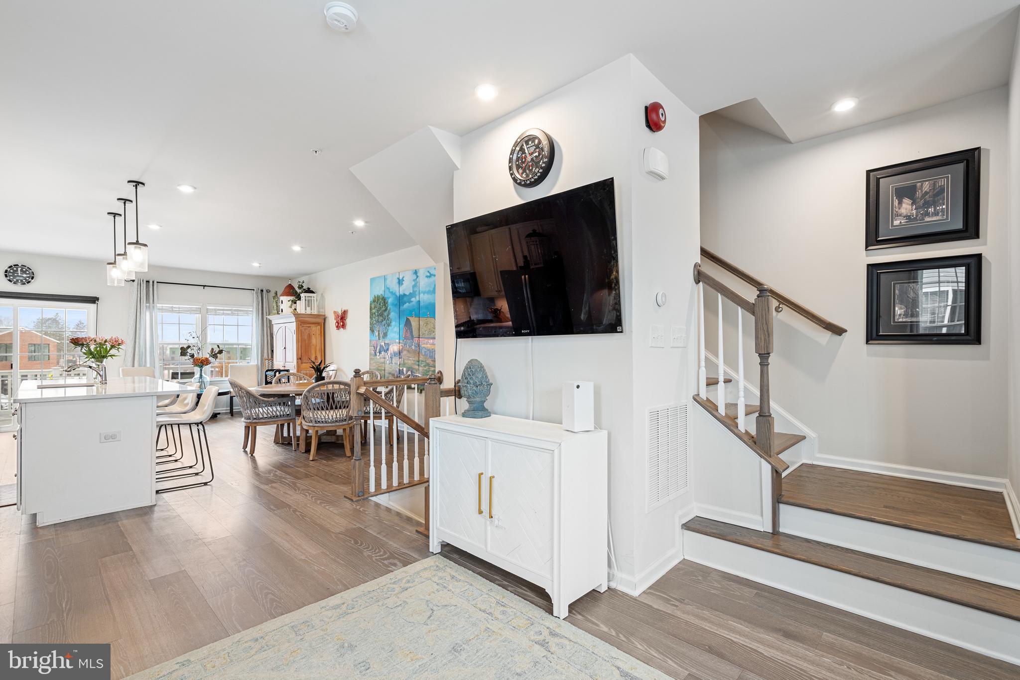 DUBLIN CROSSING - Residential