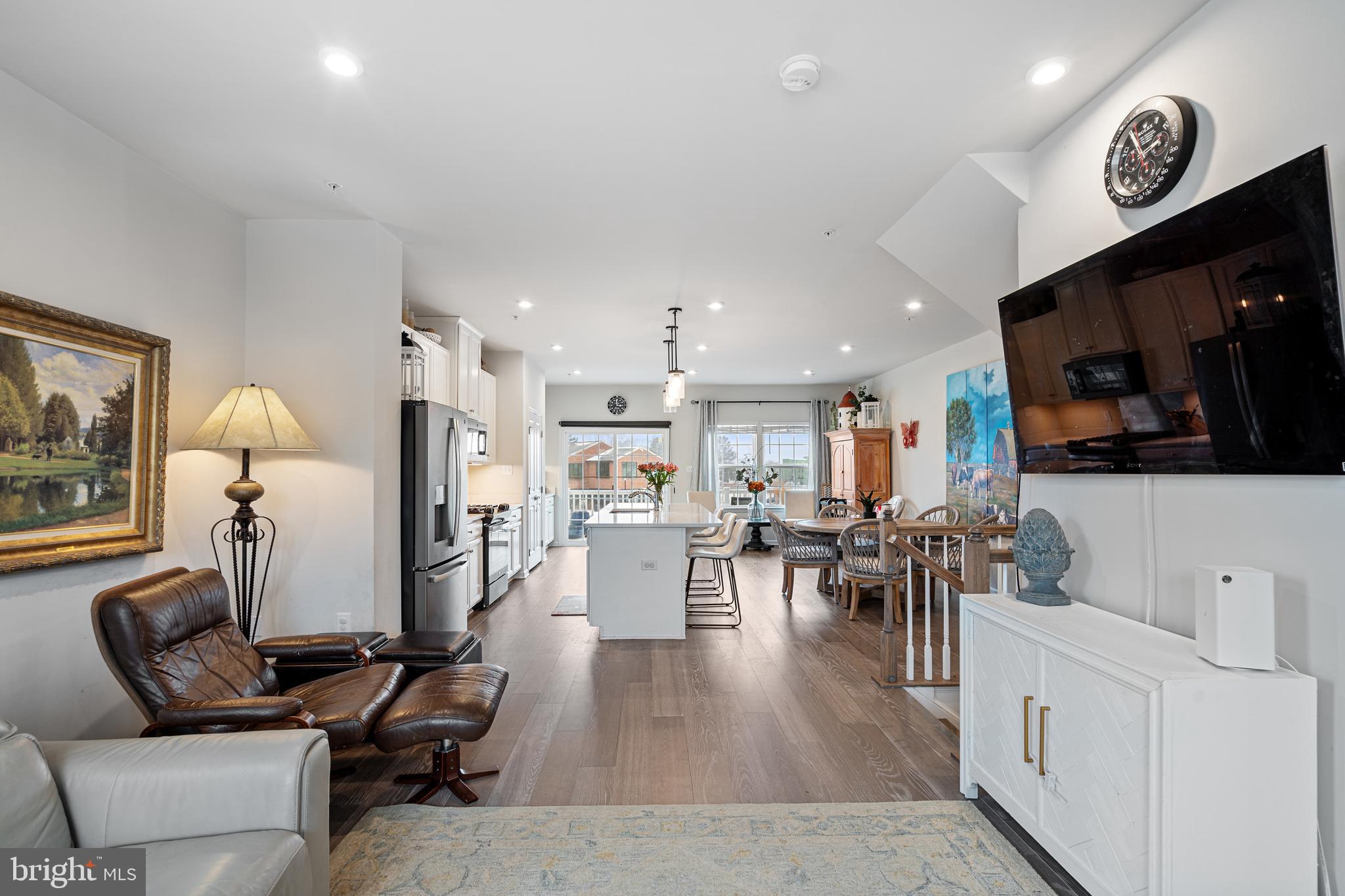 DUBLIN CROSSING - Residential