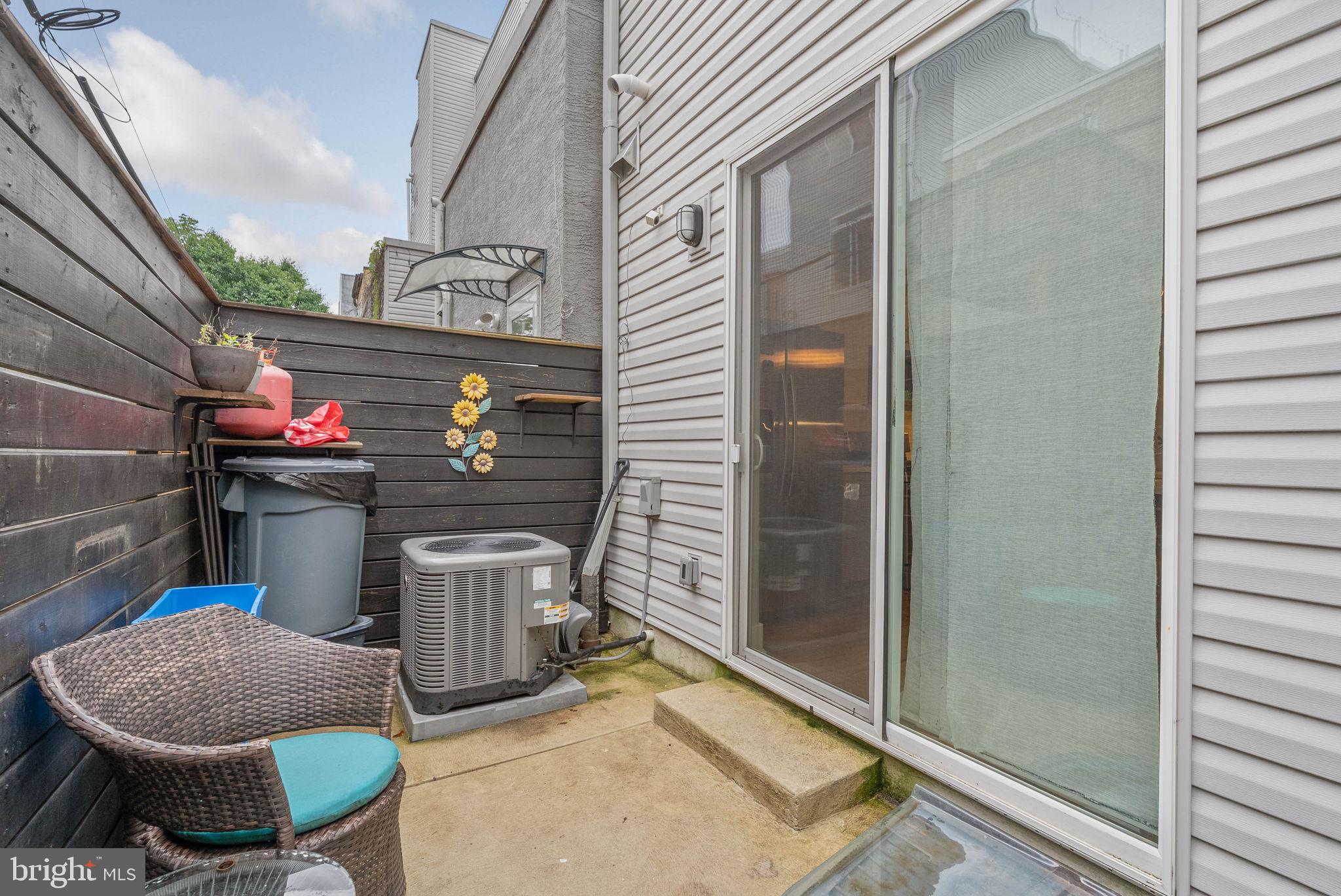 POINT BREEZE - Residential