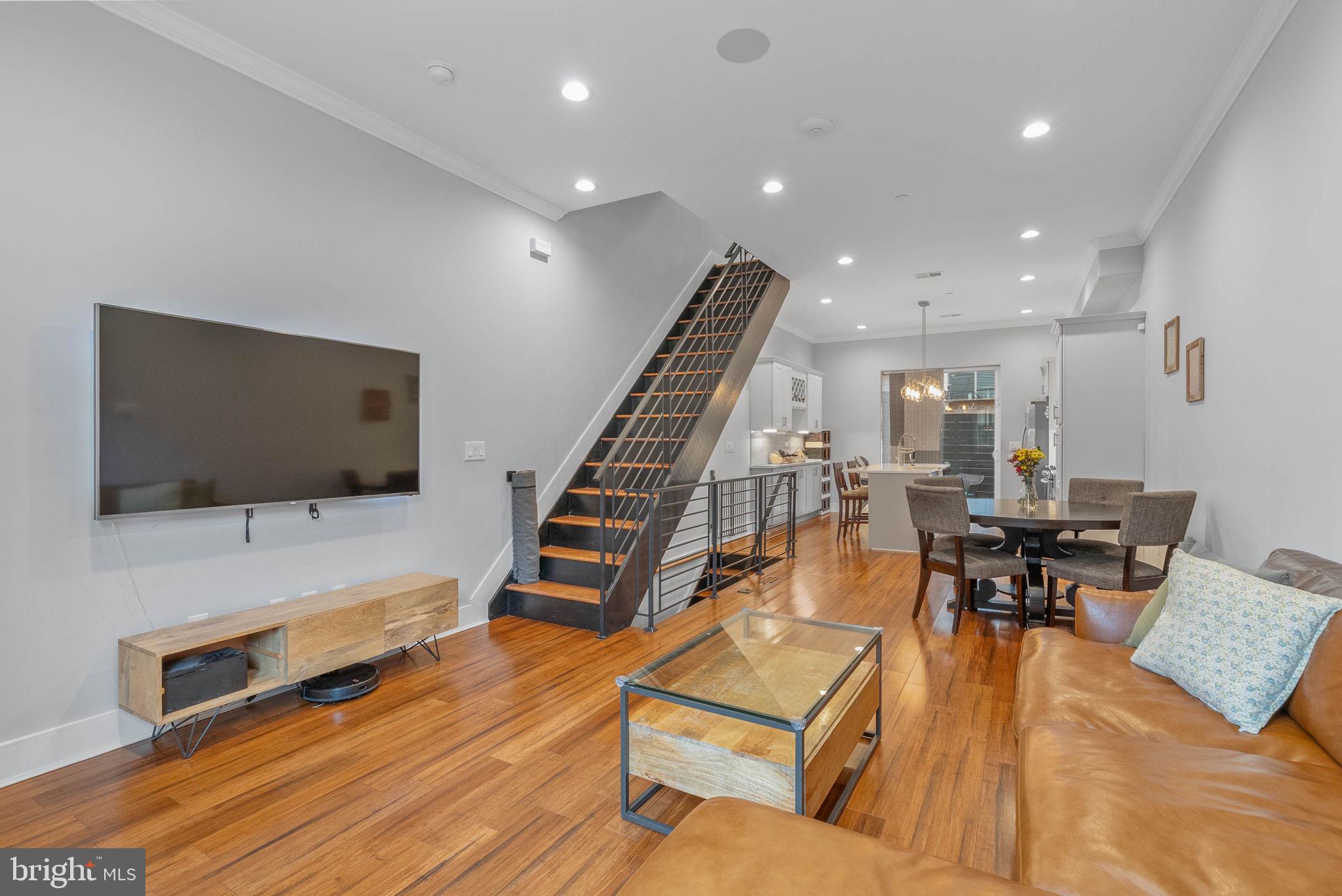 POINT BREEZE - Residential