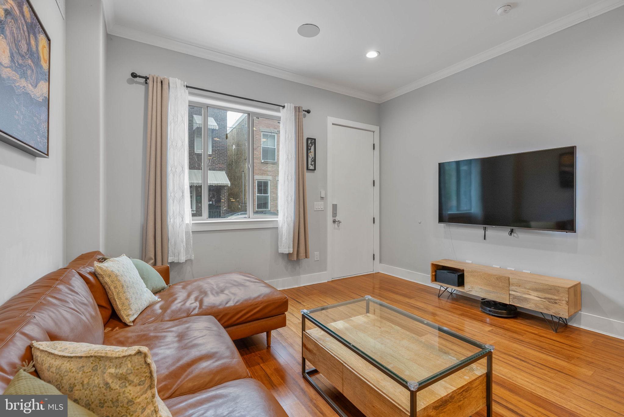 POINT BREEZE - Residential