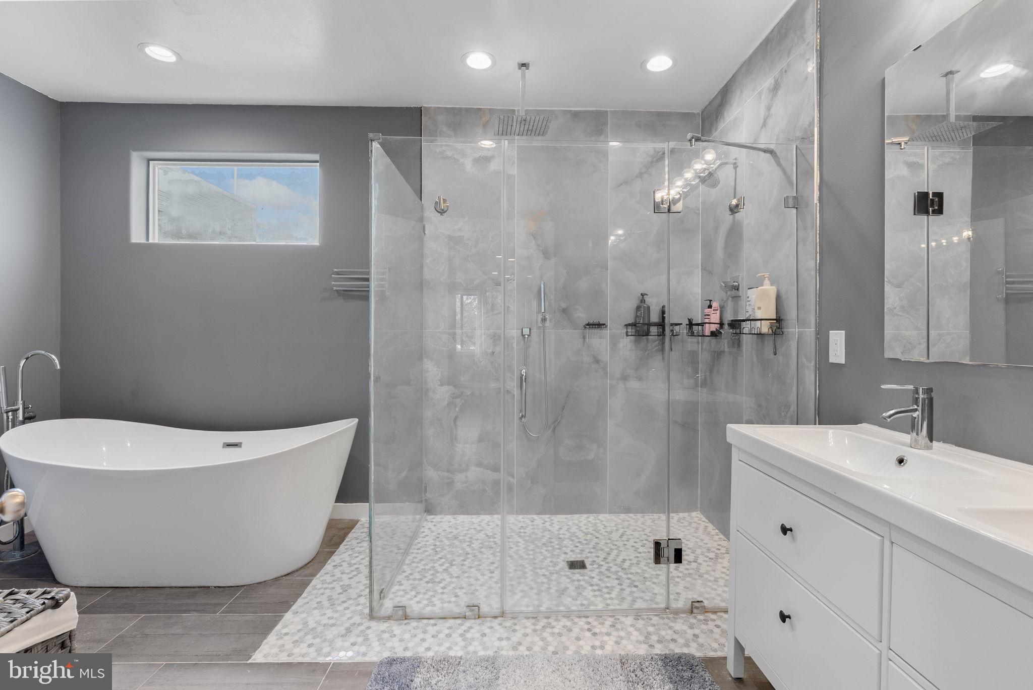 POINT BREEZE - Residential