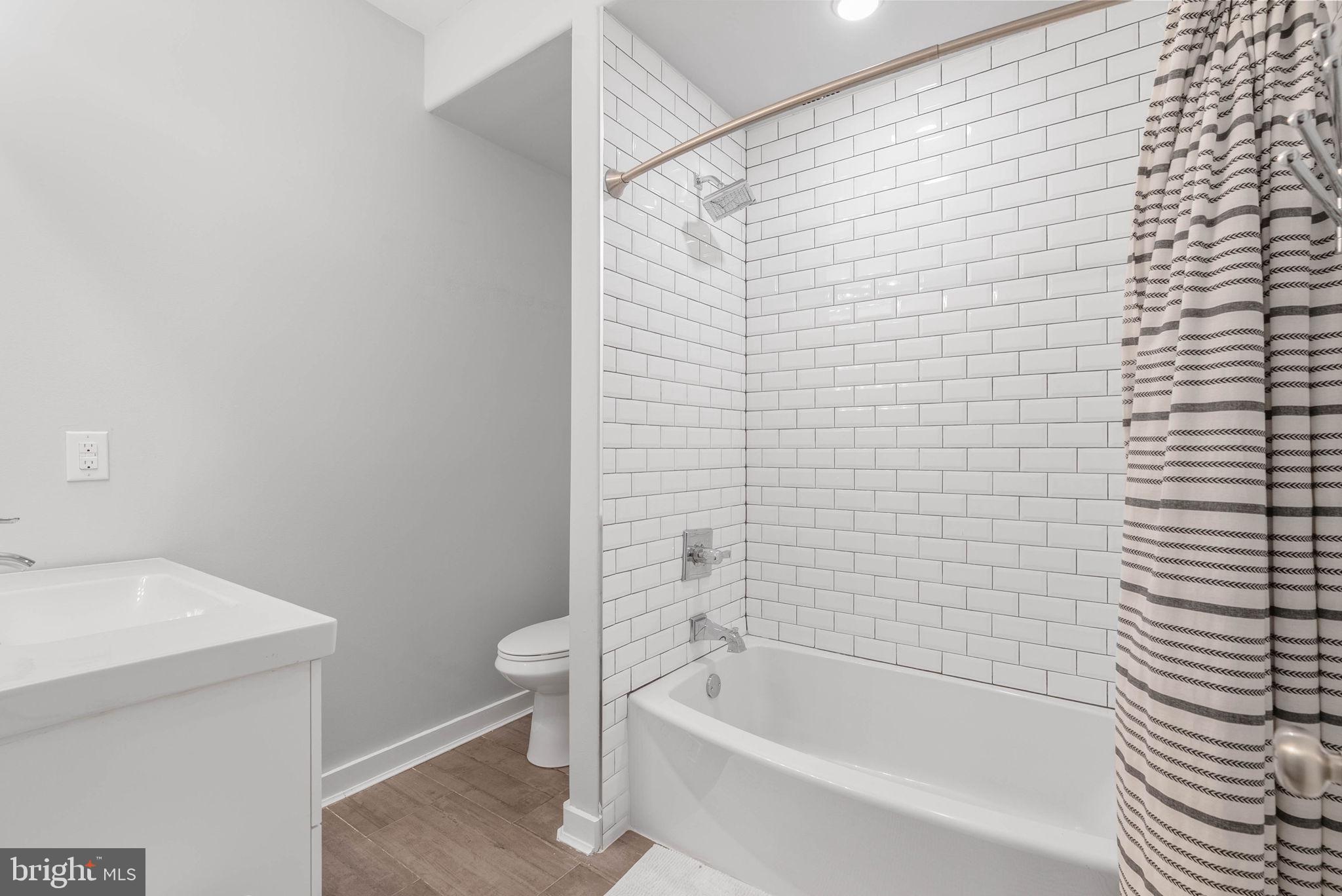 POINT BREEZE - Residential